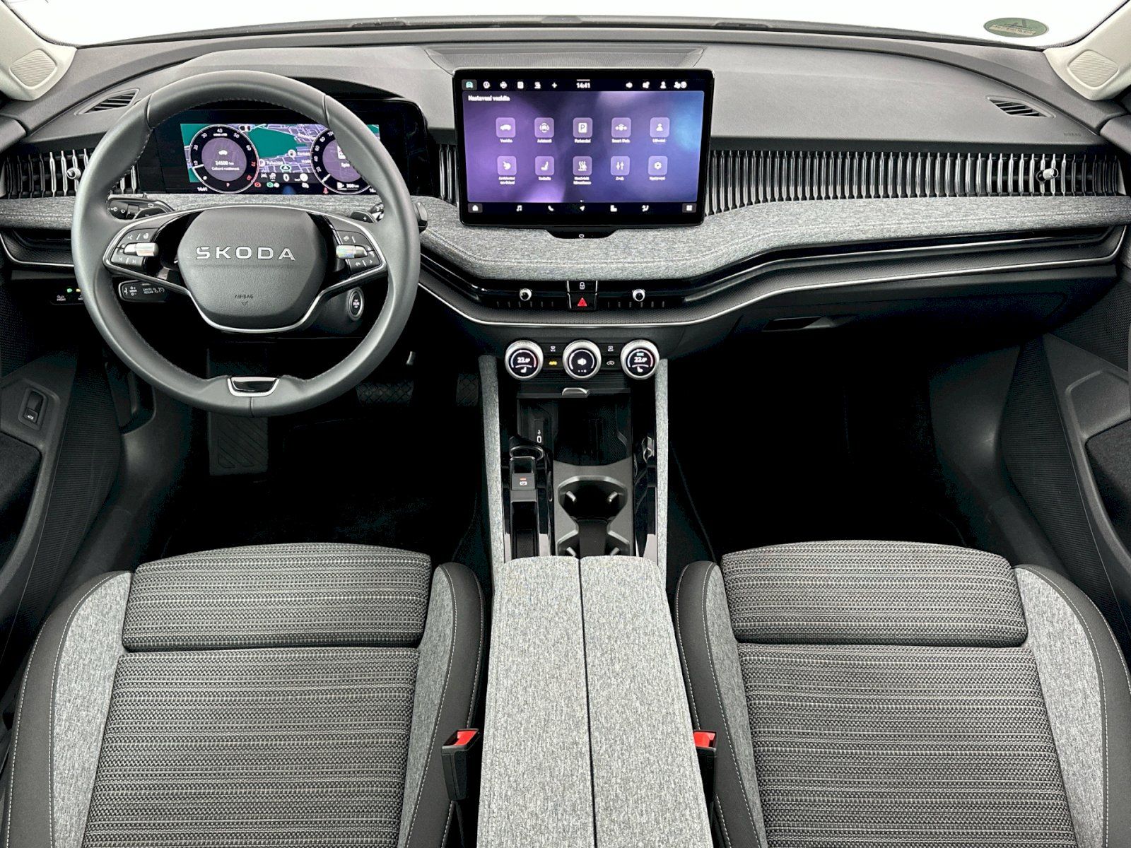 Škoda Superb, Combi DSG 2.0TSI 150kW Selecti - fotka 5