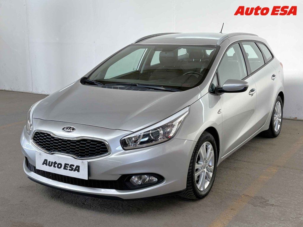 Kia Cee´d, 1.4 i - fotka 3