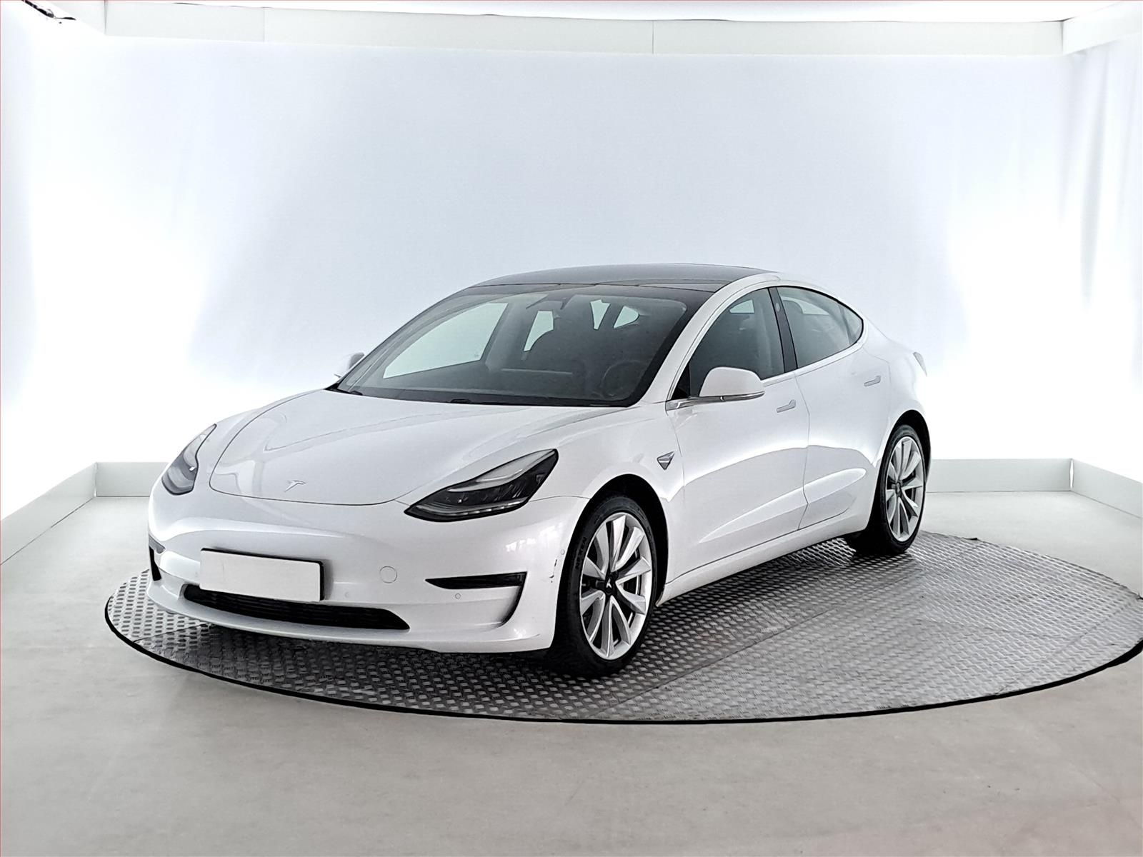 Tesla Model 3, Long Range 4WD 78kWh, SoH 83% - fotka 2