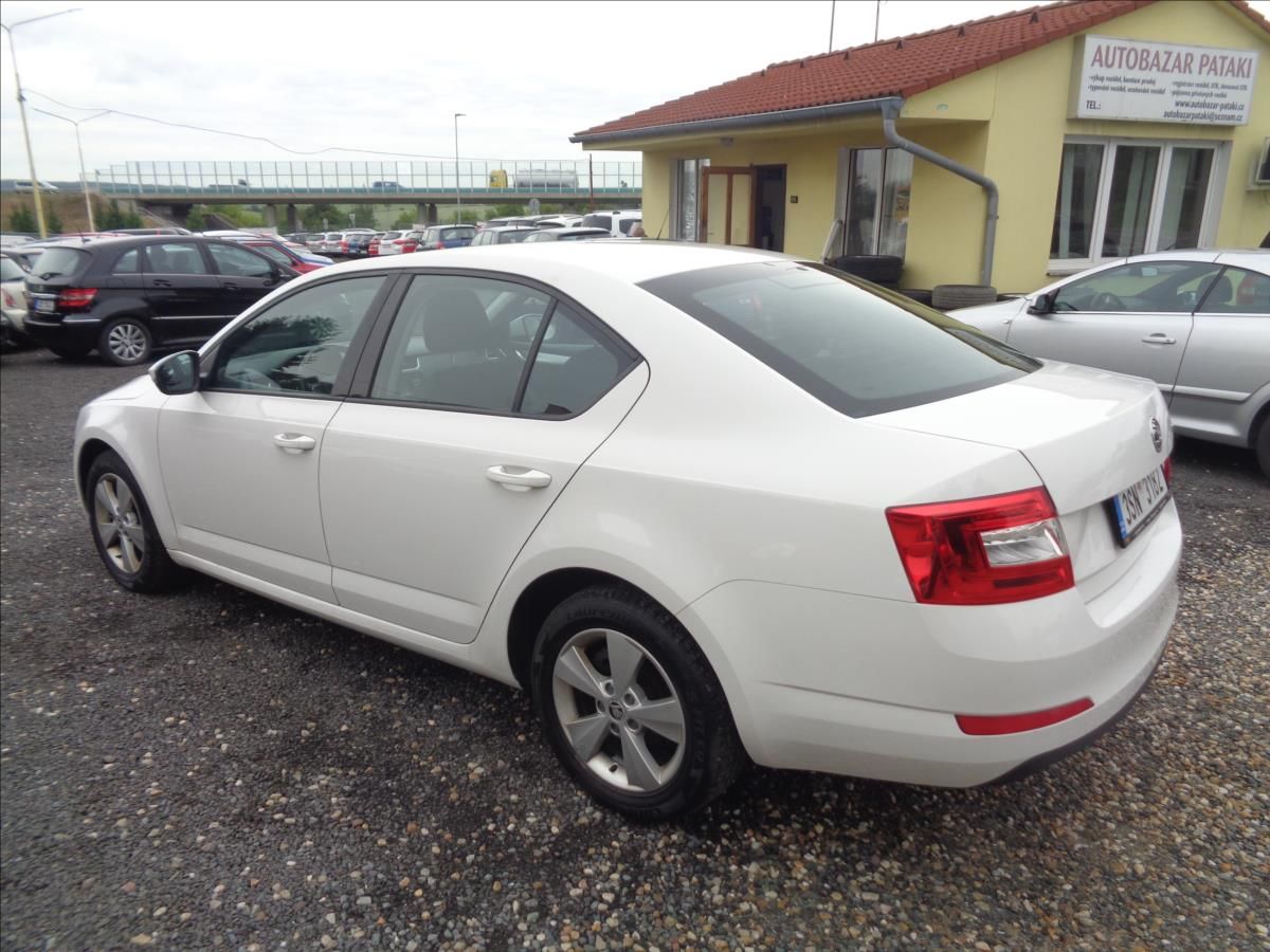 Škoda Octavia, 1,6 - fotka 5