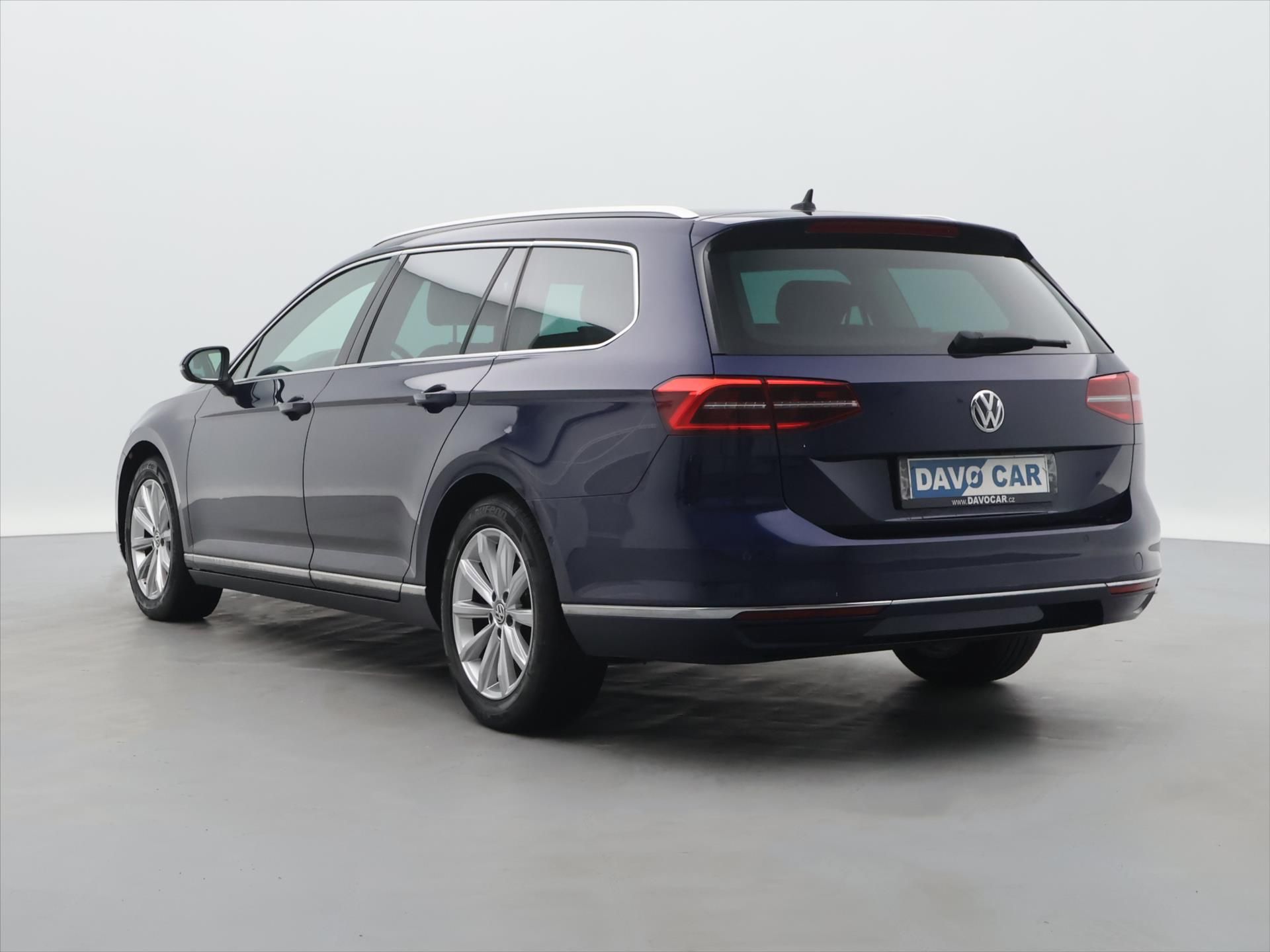 Volkswagen Passat Variant, 2,0 TDI 110kW DSG Highline LED - fotka 5