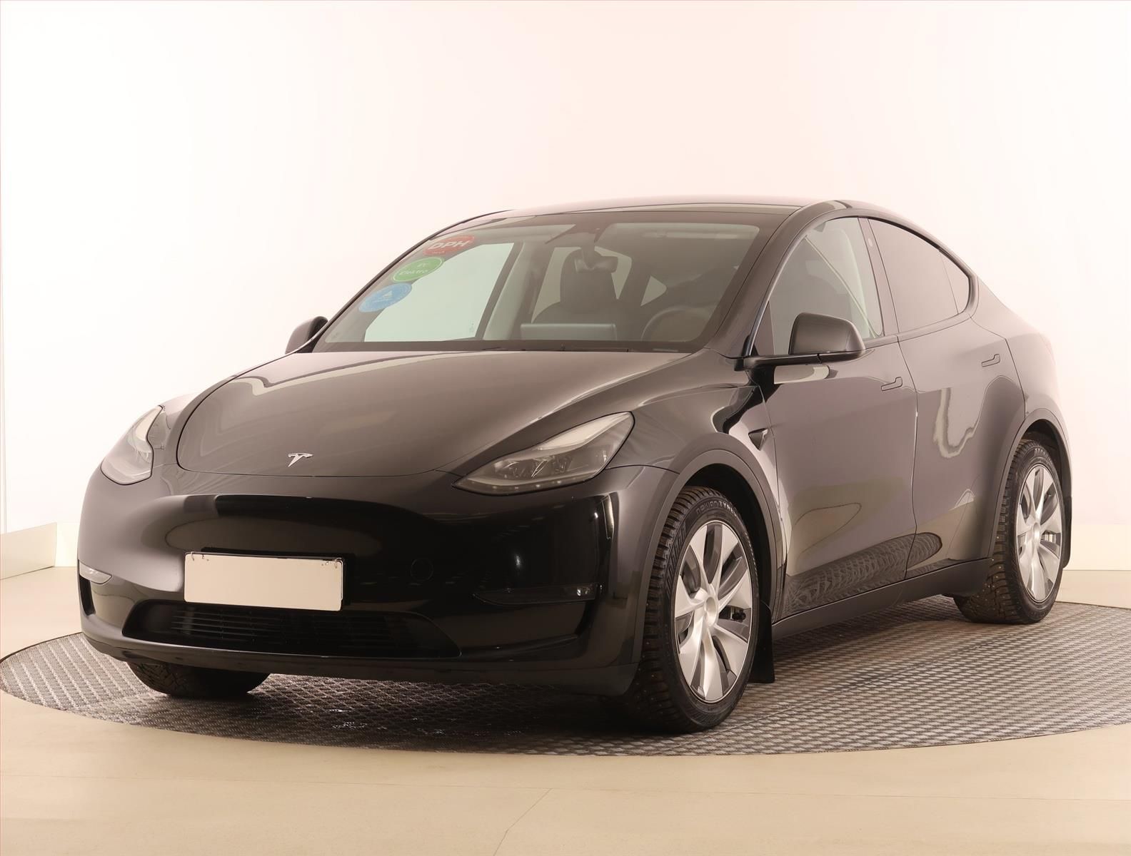 Tesla Model Y, Long Range AWD 79kWh, SoH 92% - fotka 2