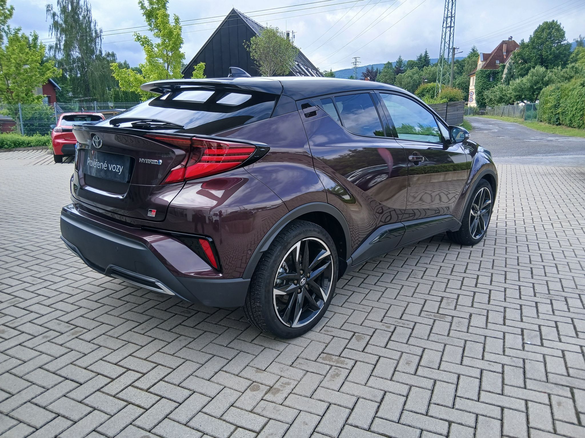 Toyota C-HR, 1.8 Hybrid e-CVT GR Sport - fotka 6