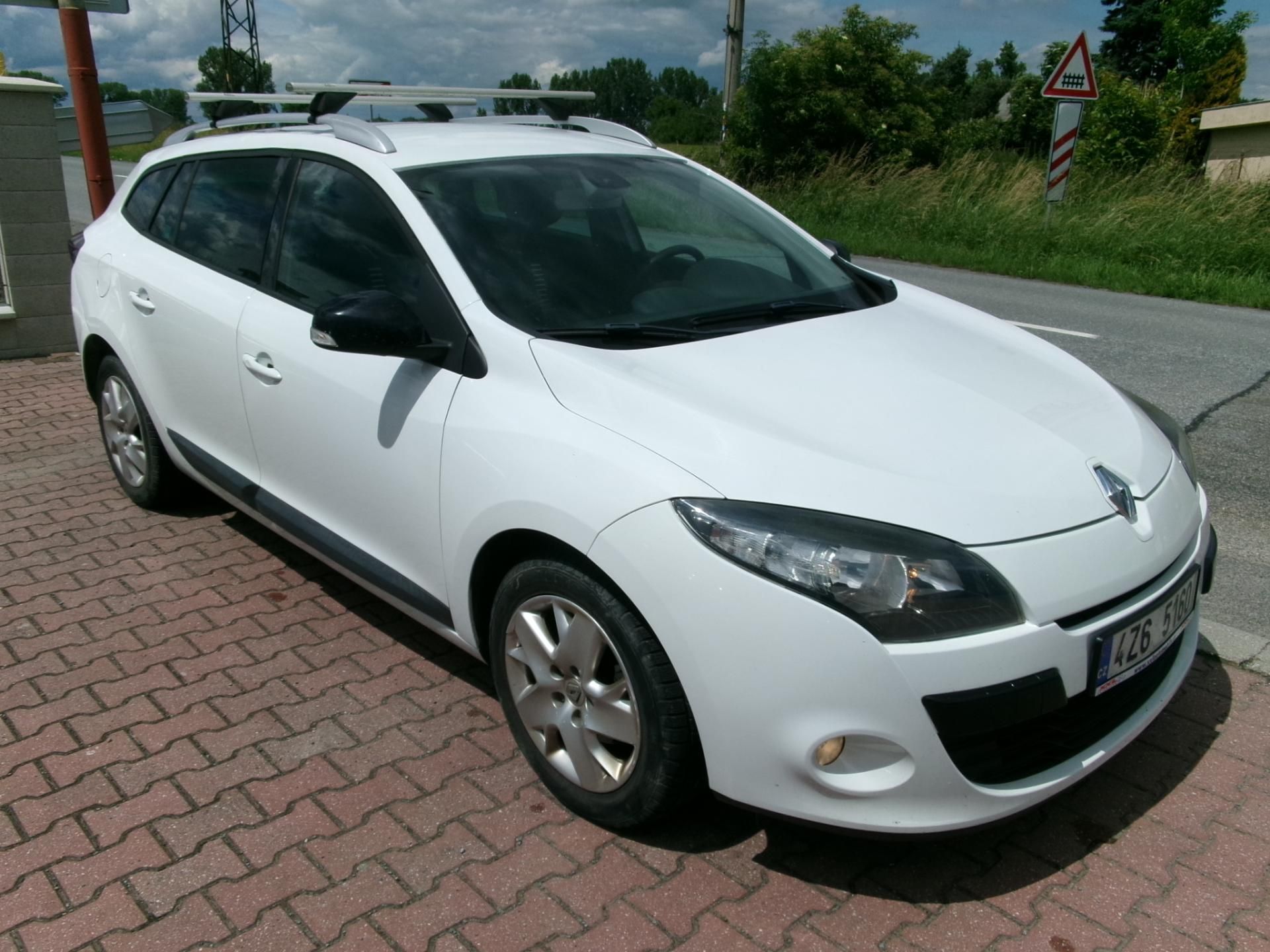 Renault Mégane, 1,5dCi AUT AC BT TEMP TAŽNÉ - fotka 3