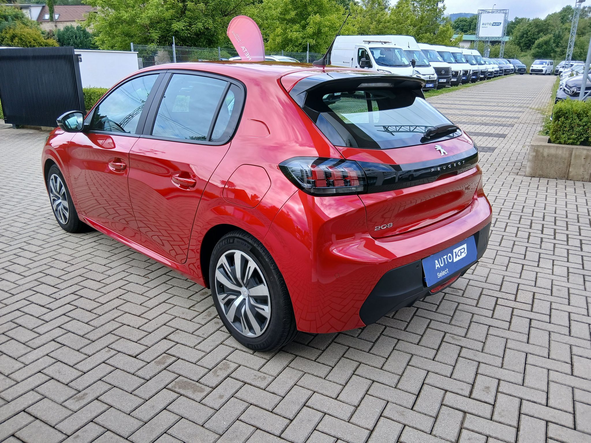 Peugeot 208, 1,2 Puretech 75k Active Pack - fotka 4