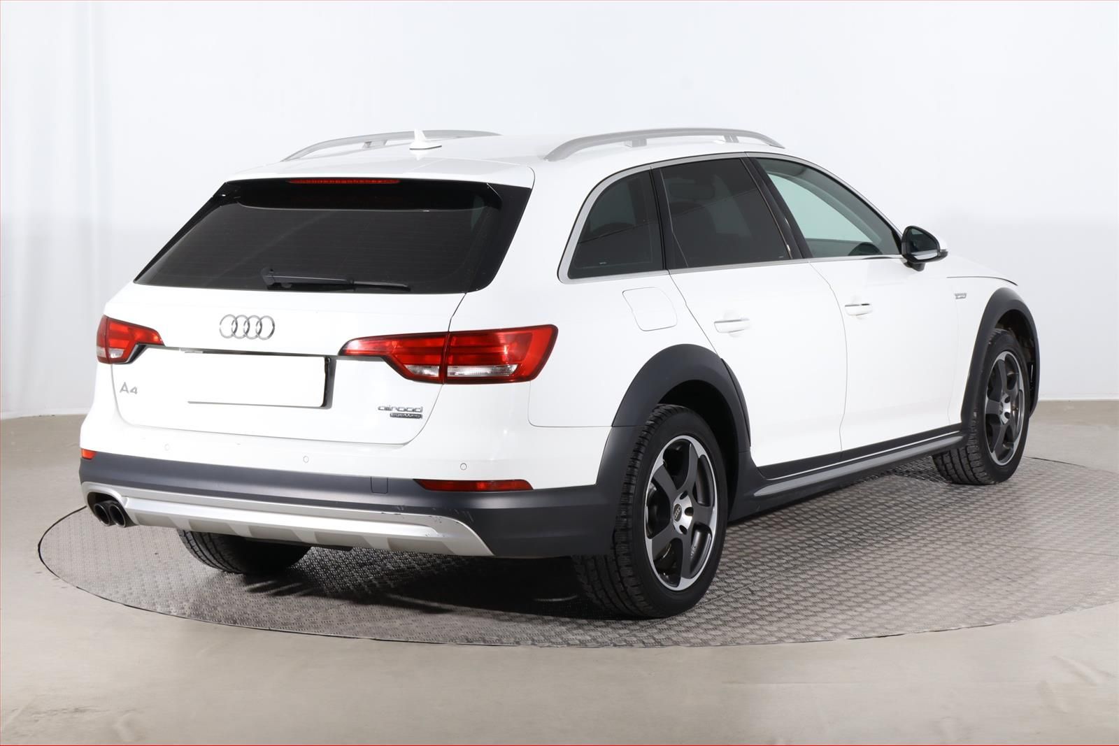 Audi A4 allroad, 2.0 TDI, 4X4, Automat - fotka 5