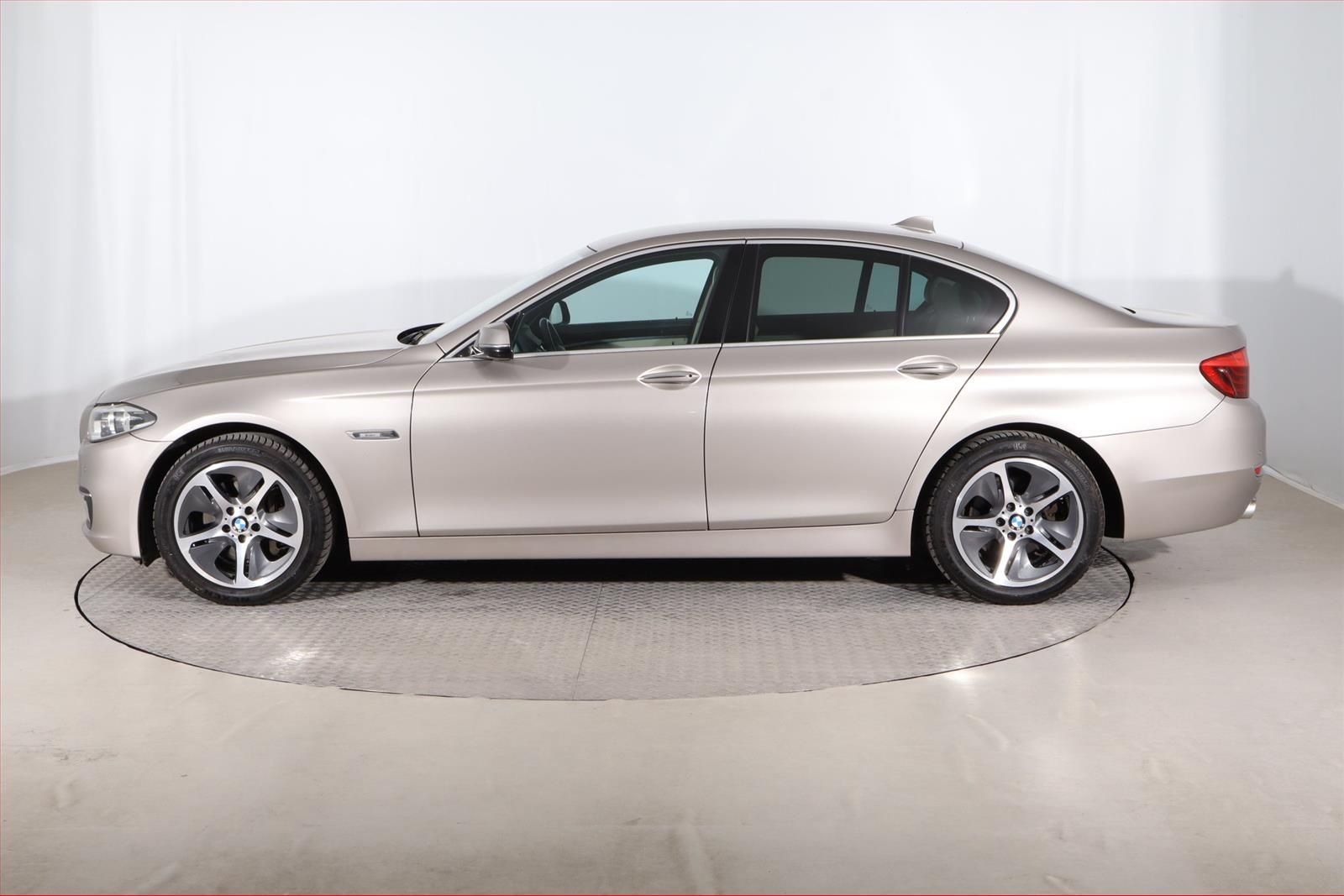 BMW Řada 5, 525d xDrive, 4X4, Automat - fotka 3