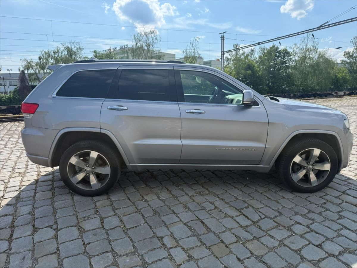 Jeep Grand Cherokee, 3,0 D 184kW - fotka 4