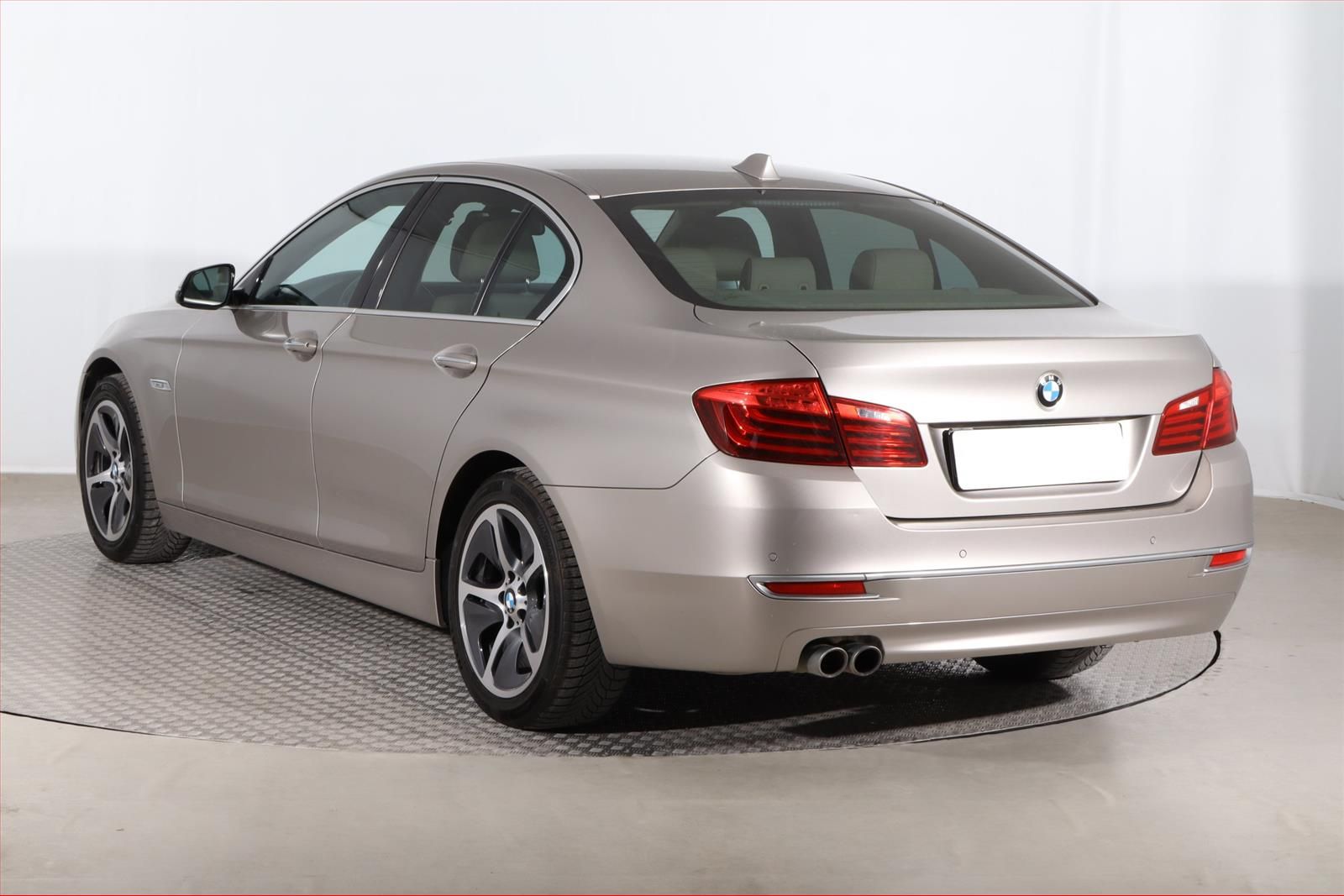 BMW Řada 5, 525d xDrive, 4X4, Automat - fotka 4