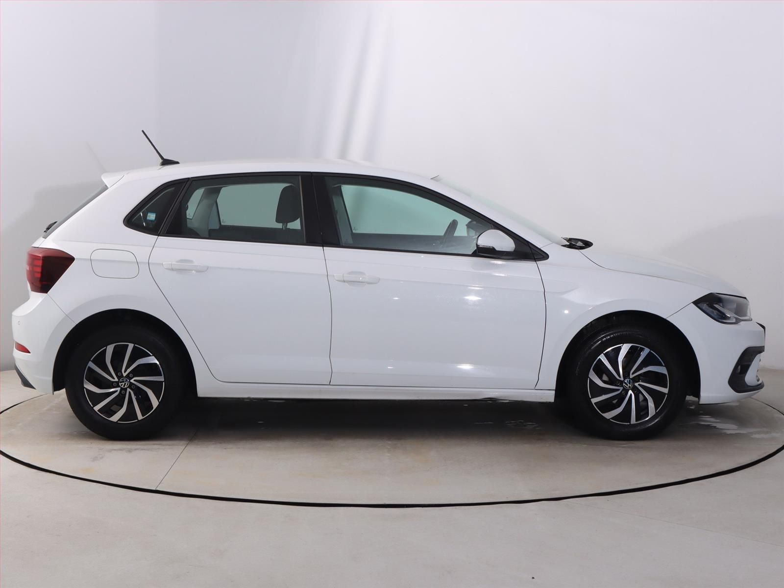 Volkswagen Polo, 1.0 TSI, Serv.kniha - fotka 6