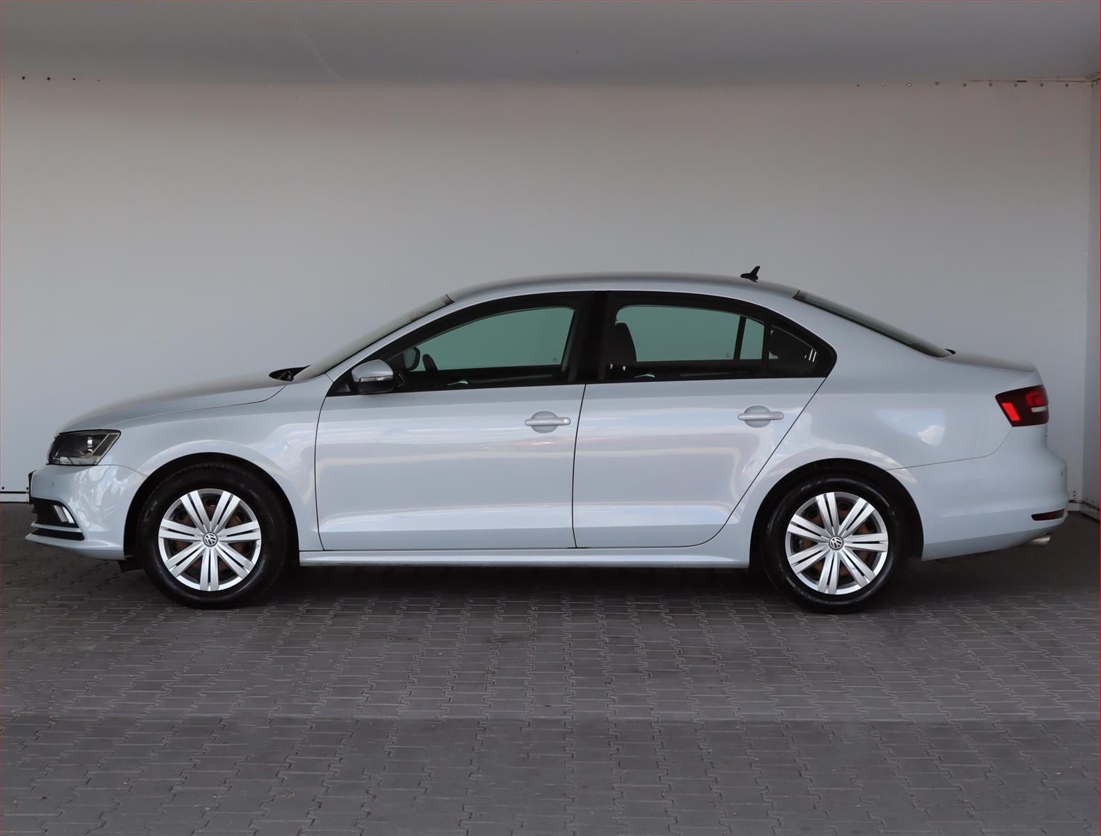 Volkswagen Jetta, 1.2 TSI, Serv.kniha - fotka 3