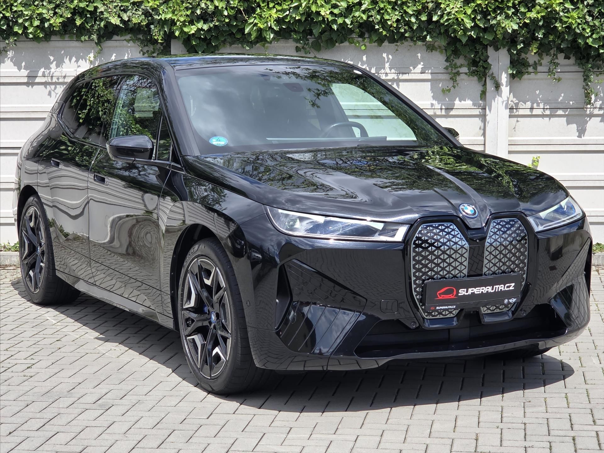 BMW iX, xDrive40 Sport paket SoH 96% 1