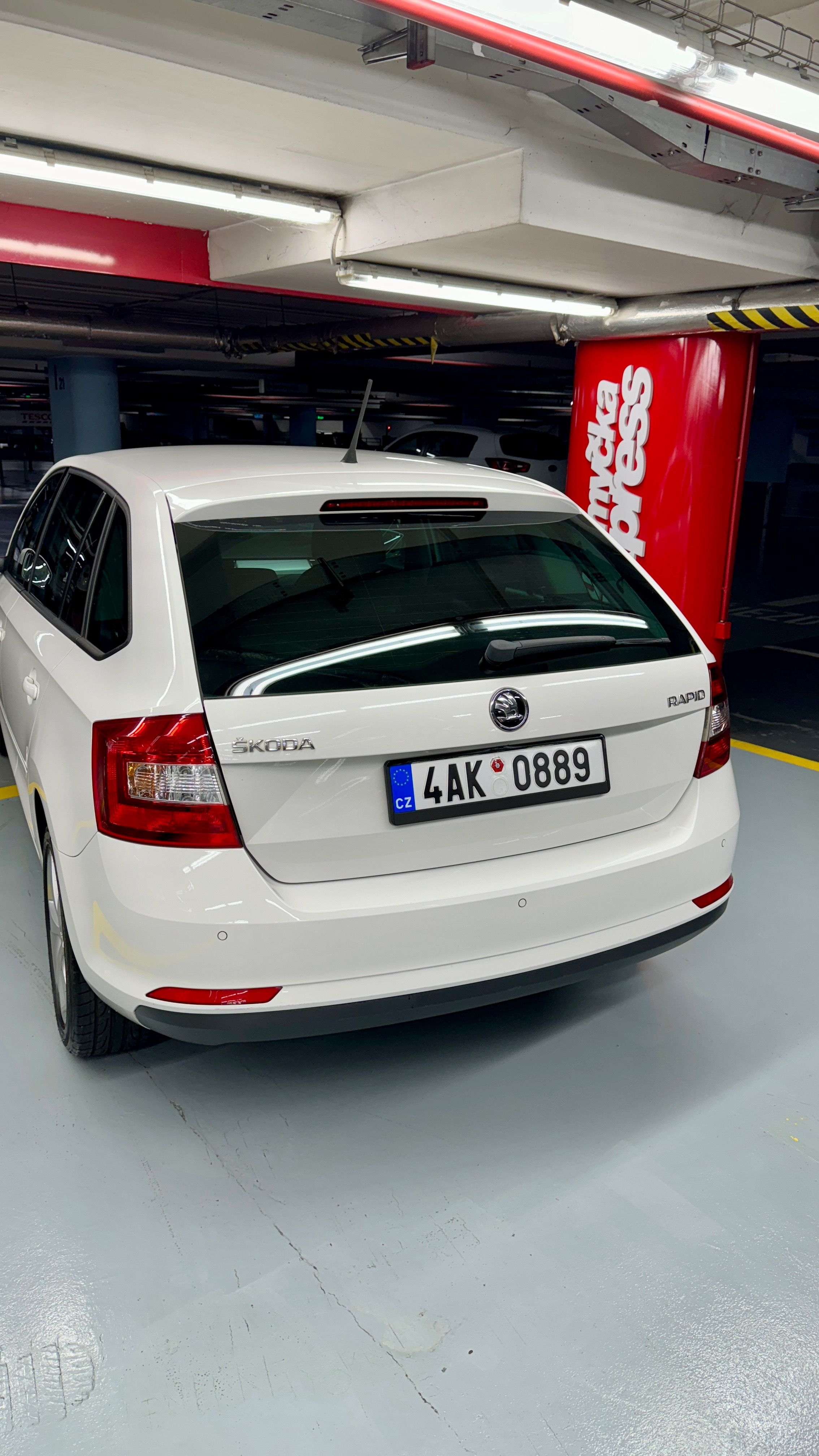 Škoda Rapid, Škoda Rapid Spaceback 1.2TSi - fotka 3