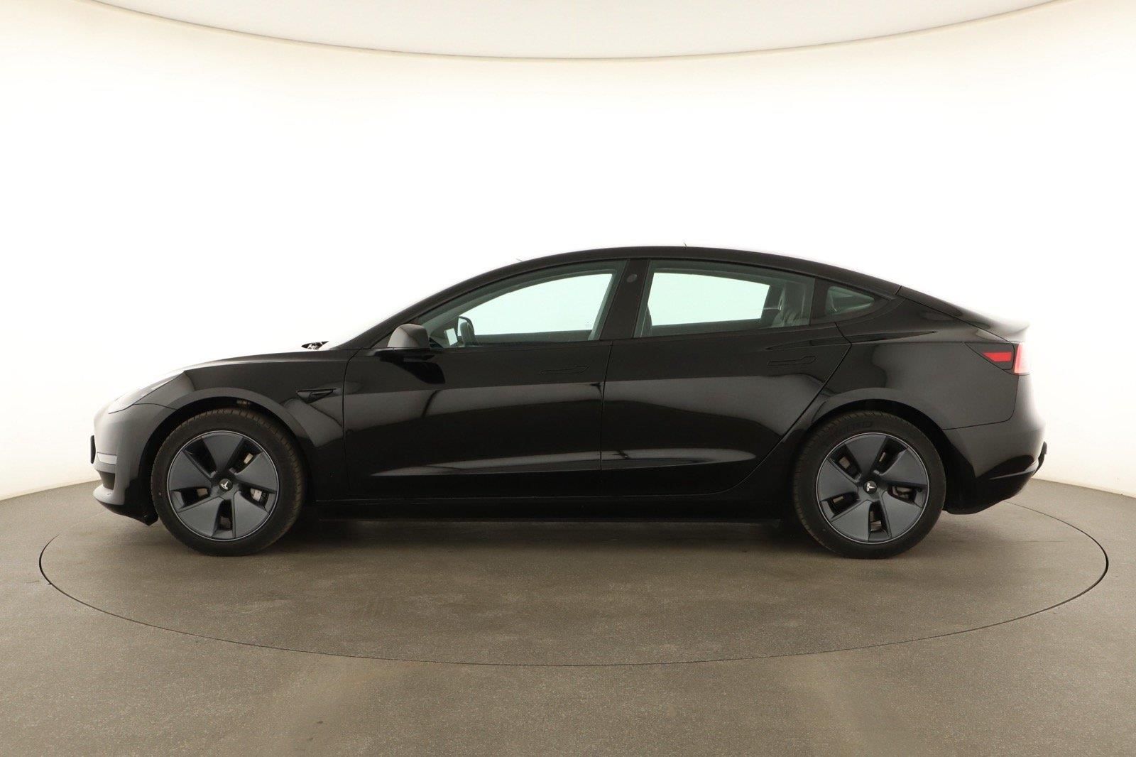 Tesla Model 3, Long Range 4WD 79kWh, SoH 95% - fotka 3