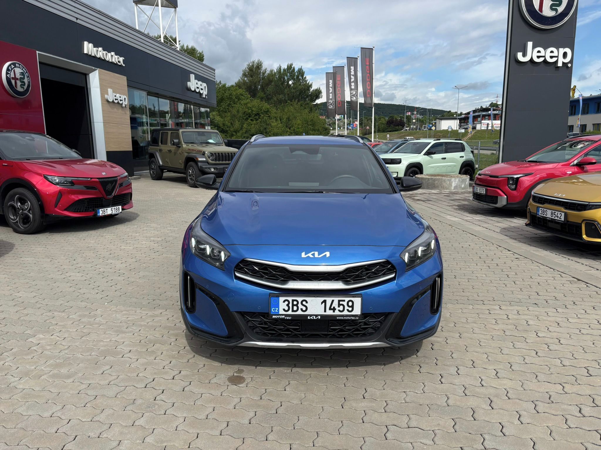 Kia XCee´d, 1,6 T-GDi GPF 7DCT STEEL EDITI - fotka 2