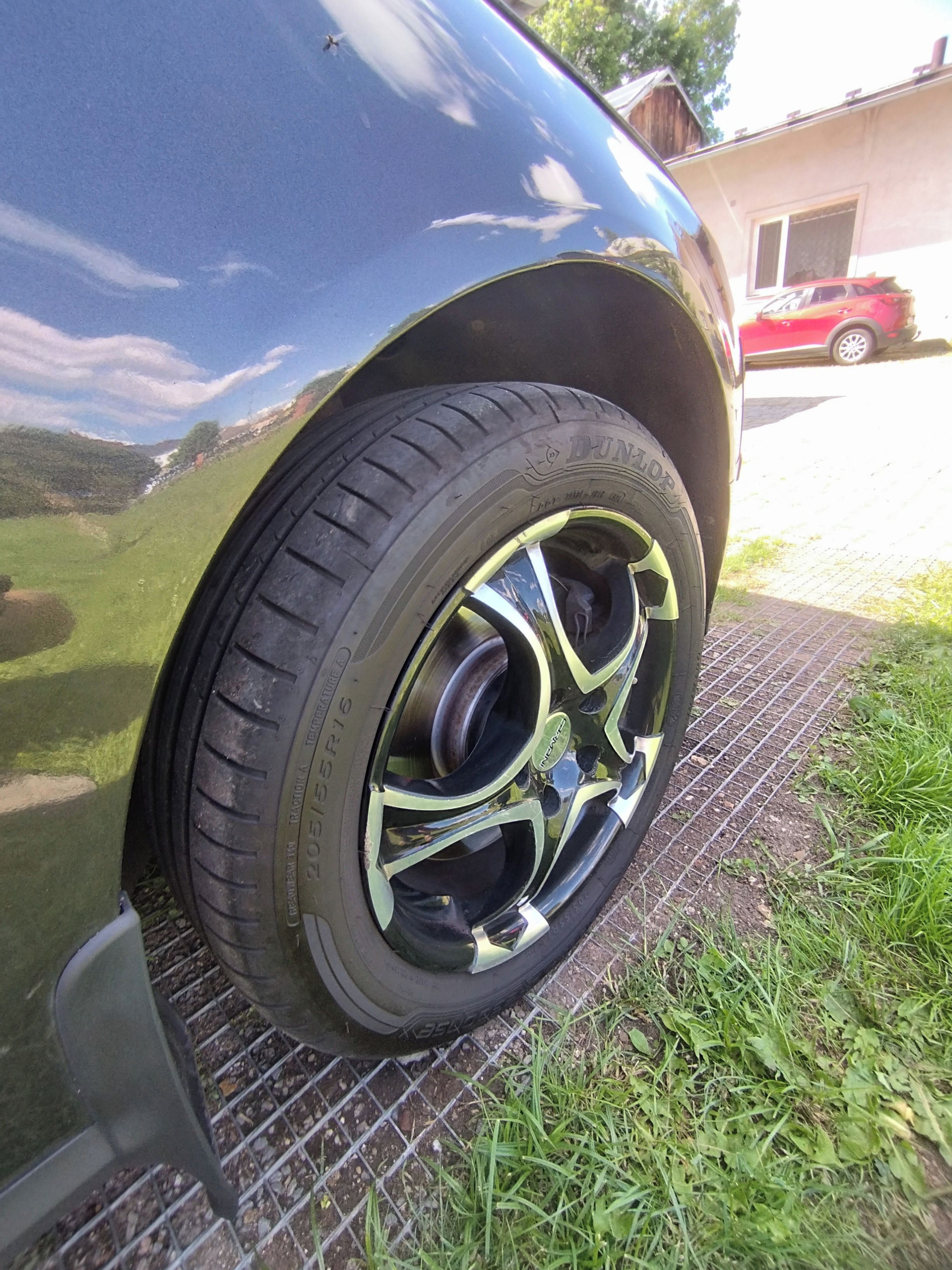 Volkswagen Passat, 1.6 FSI ,nová STK - fotka 4