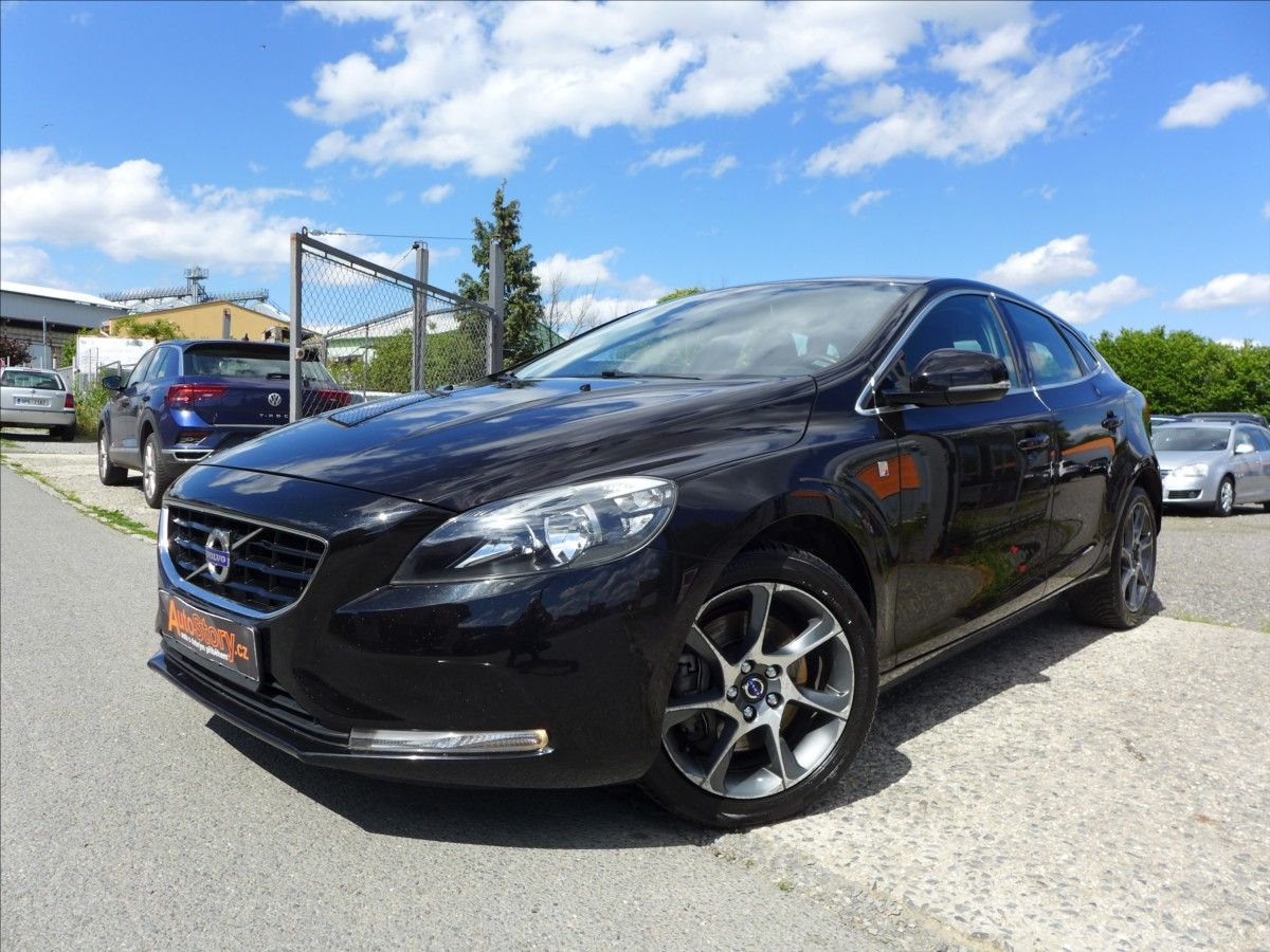 Volvo V40, 2,0 D3  110KW OCEAN RACE