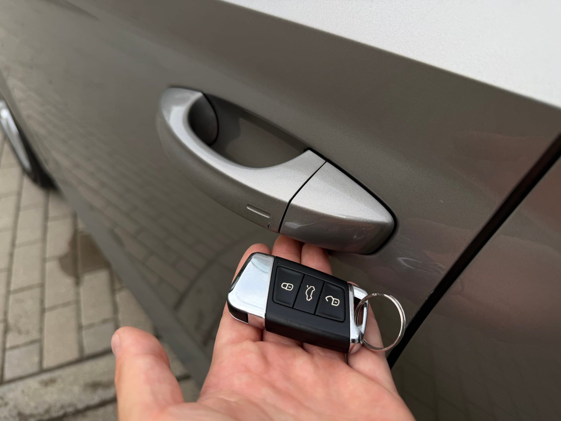 Škoda Superb, Combi/2.0TDI/DSG/Style/LED - fotka 4