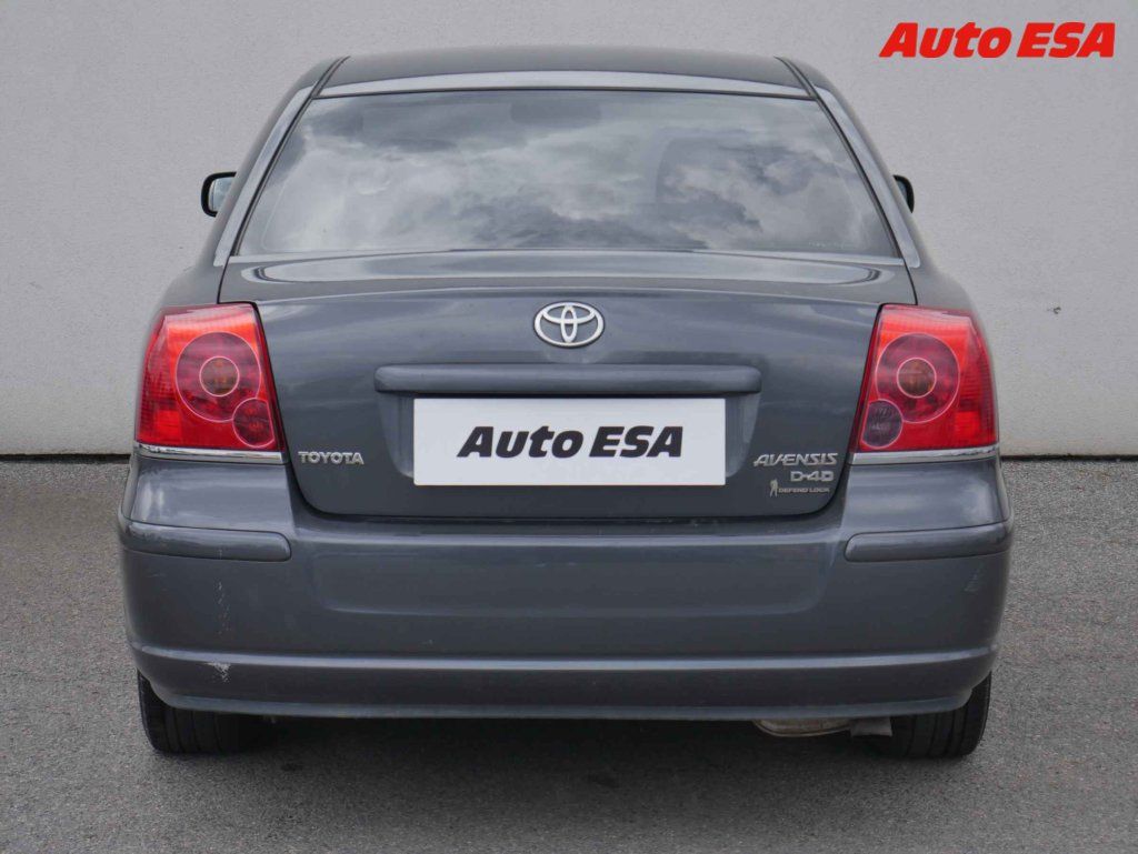 Toyota Avensis, 2.2D4D,ČR - fotka 5