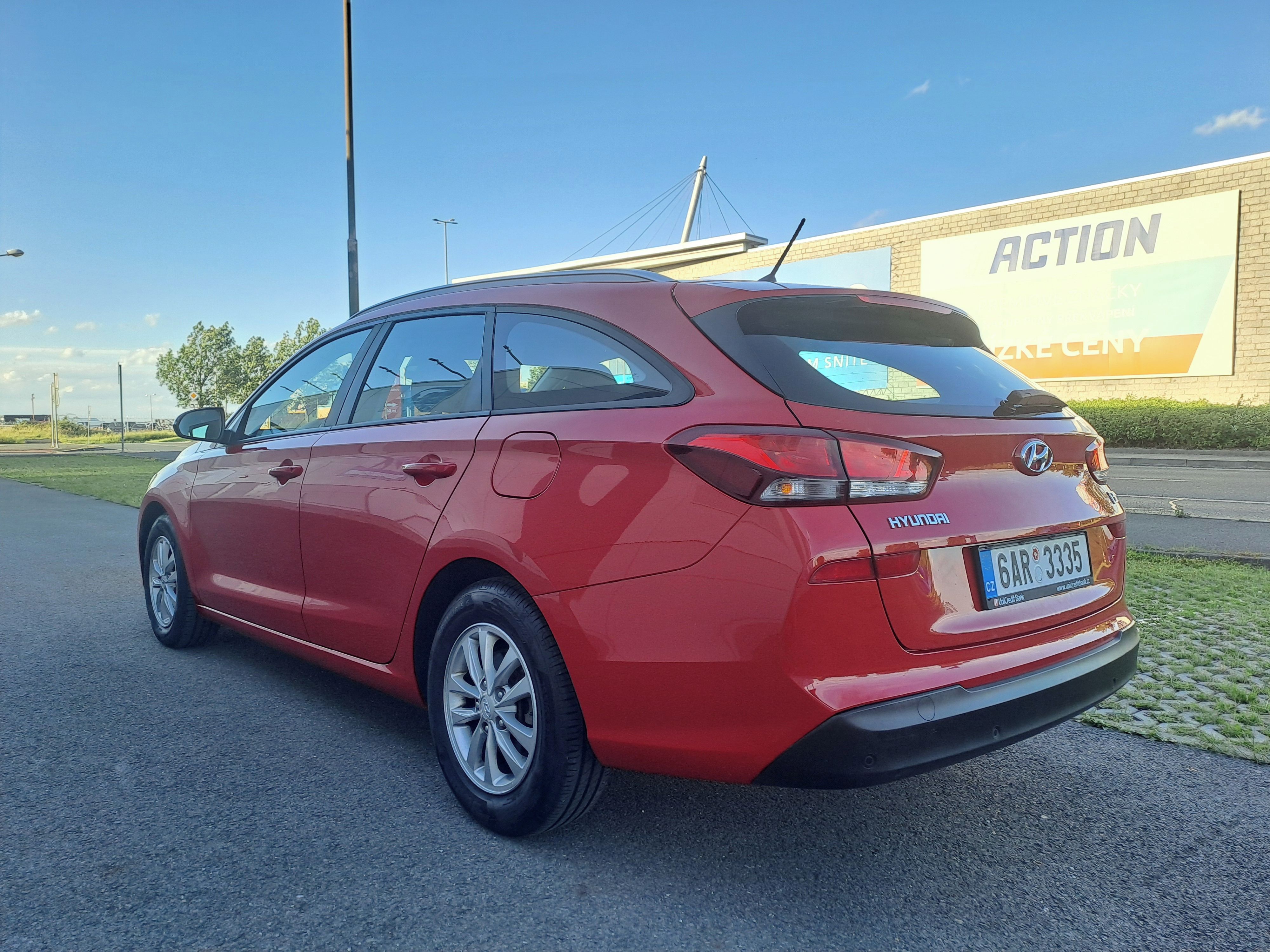 Hyundai i30, 1.0T-GDI 88KW 2MAJ EXTRA PĚKNÉ - fotka 5