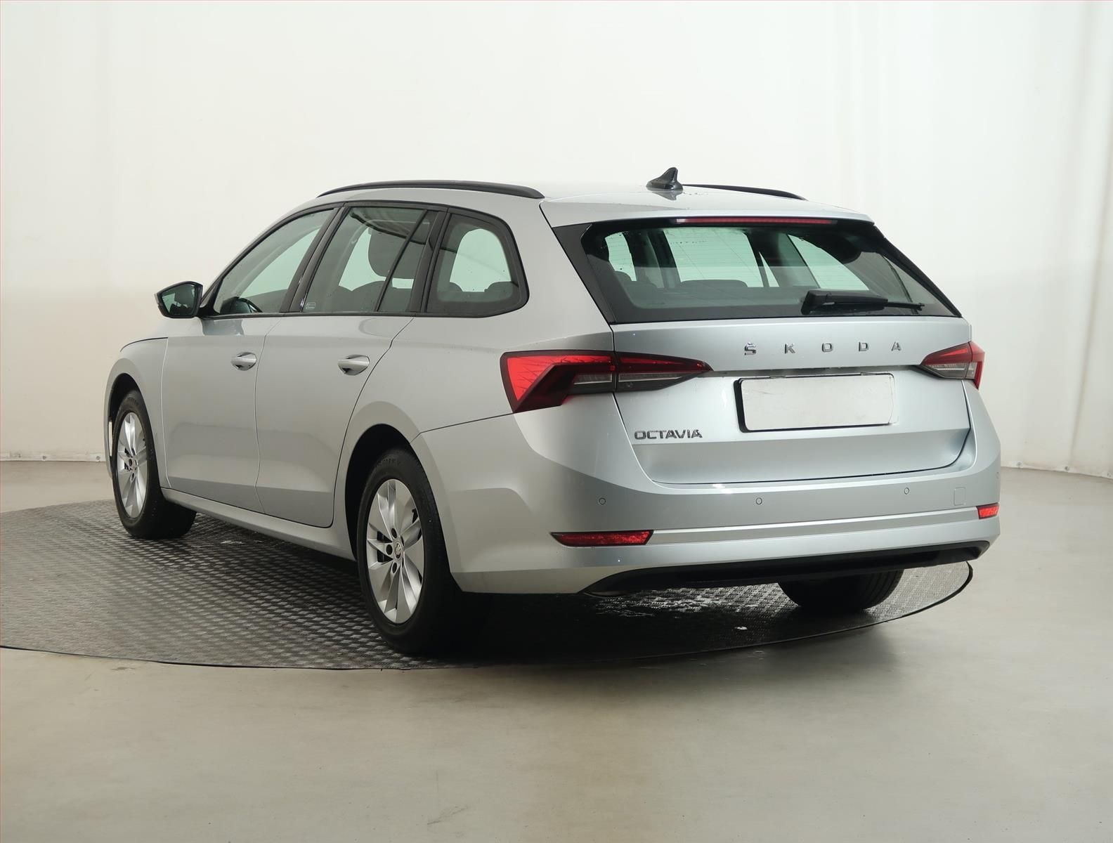 Škoda Octavia, 2.0 TDI, Ambition, ČR,1.maj - fotka 4