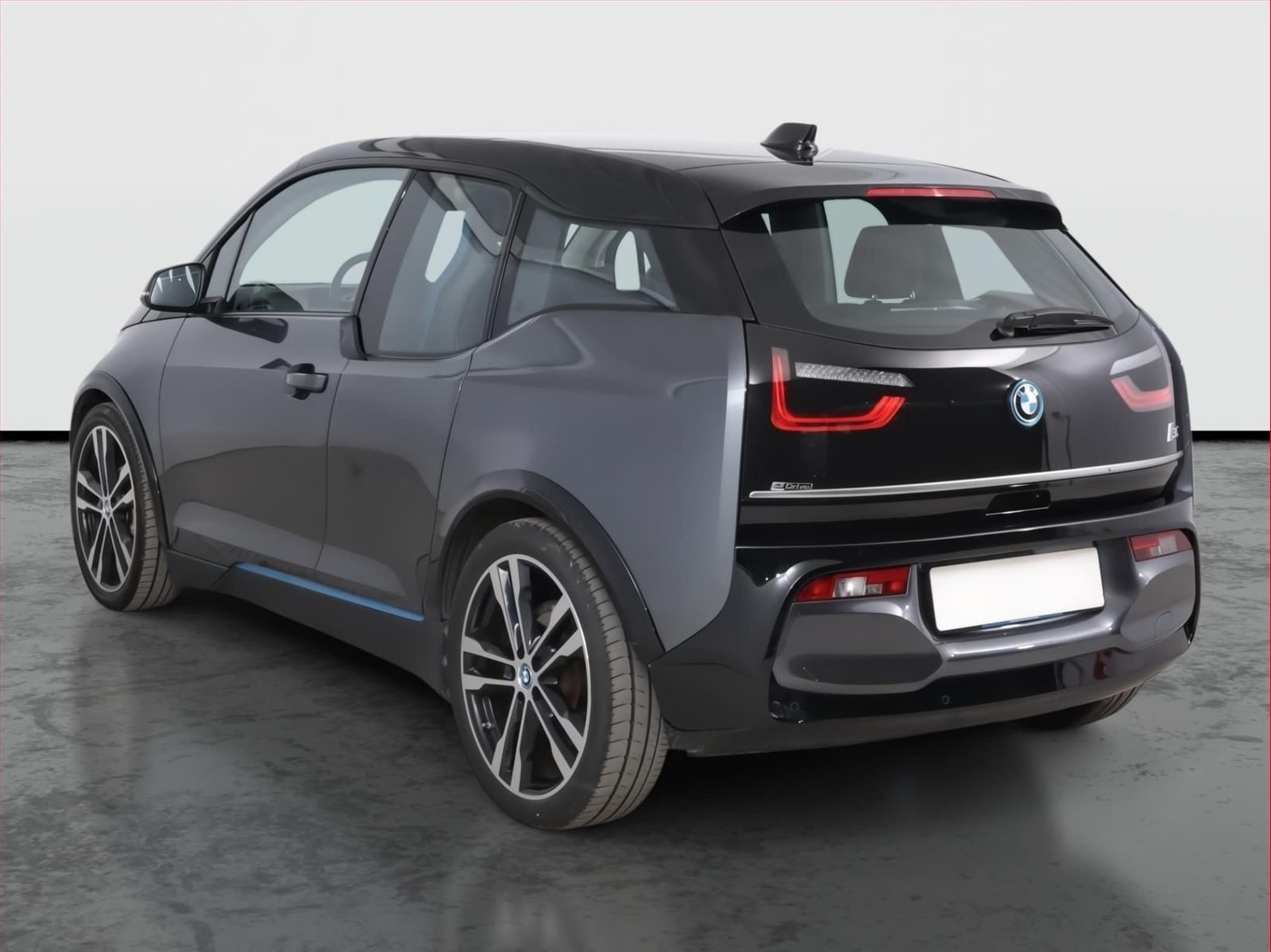 BMW i3, i3s 120Ah BEV, SoH 95% - fotka 4