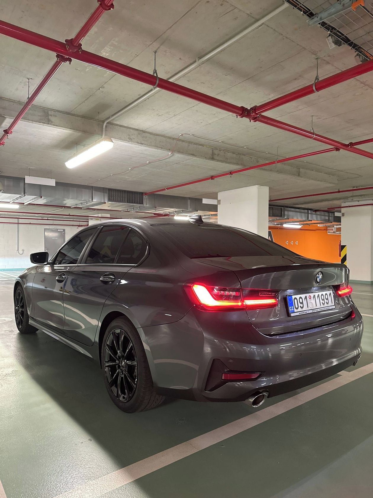 BMW Řada 3, 330i 190 kw RWD - fotka 3
