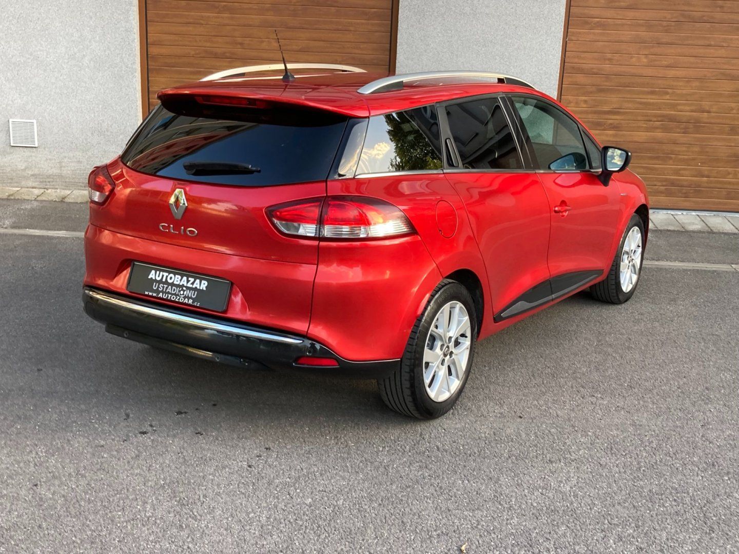 Renault Clio, 1,2 16V Koup.ČR, 1.majitel - fotka 3