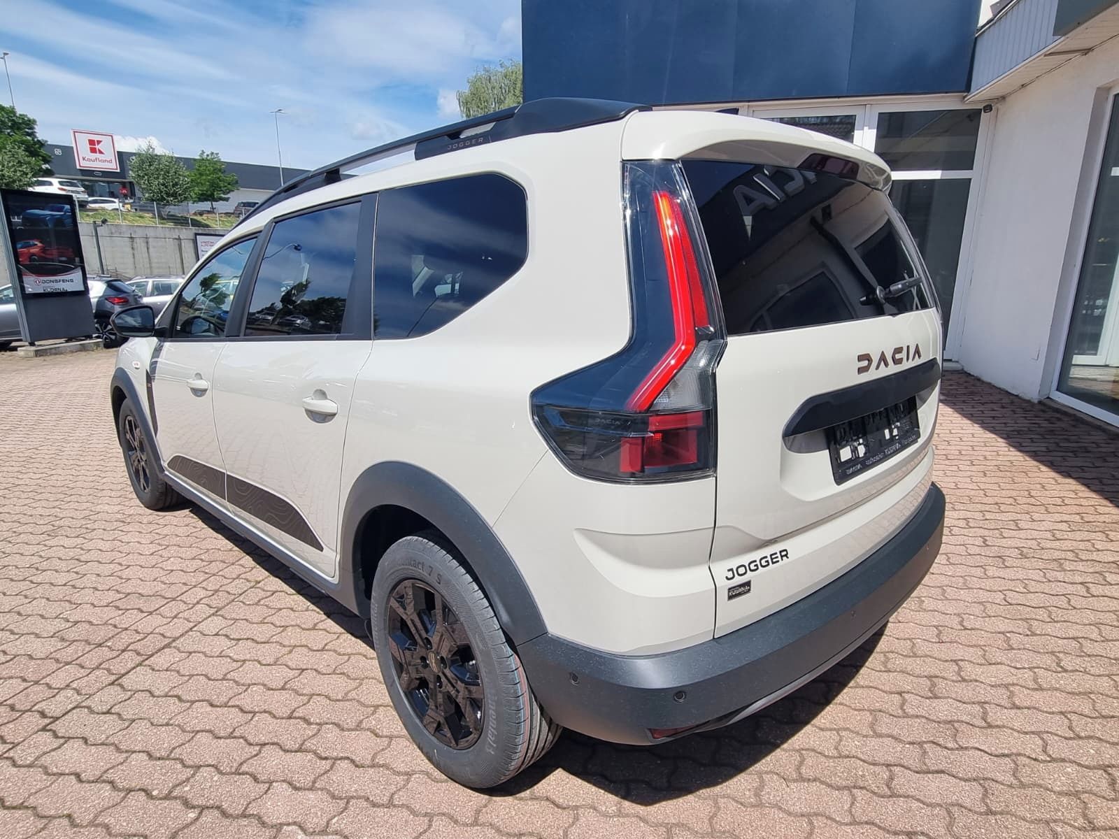 Dacia Jogger, Extreme  TCe 110 - fotka 4
