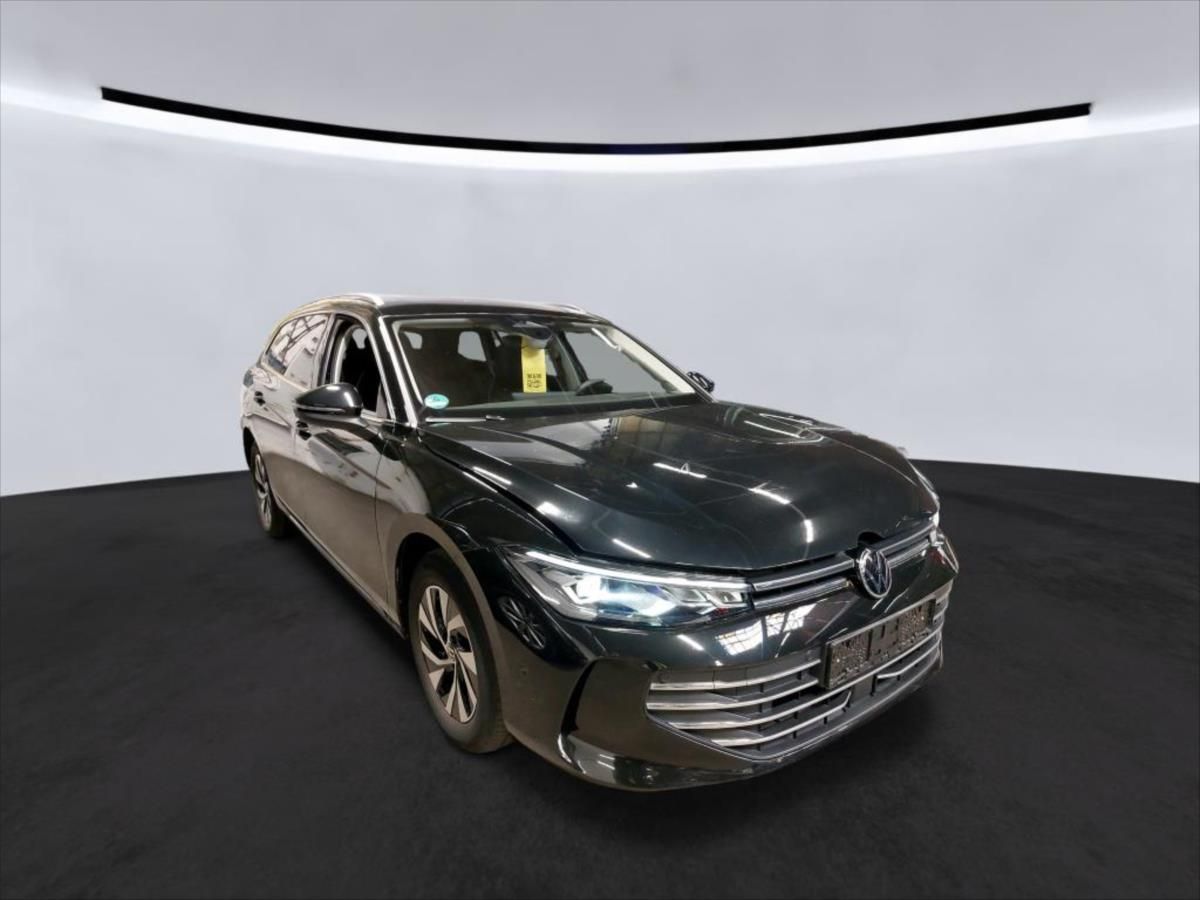 Volkswagen Passat, 2,0 WEBASTO,TAŽNÉ,PANORAMA - fotka 2