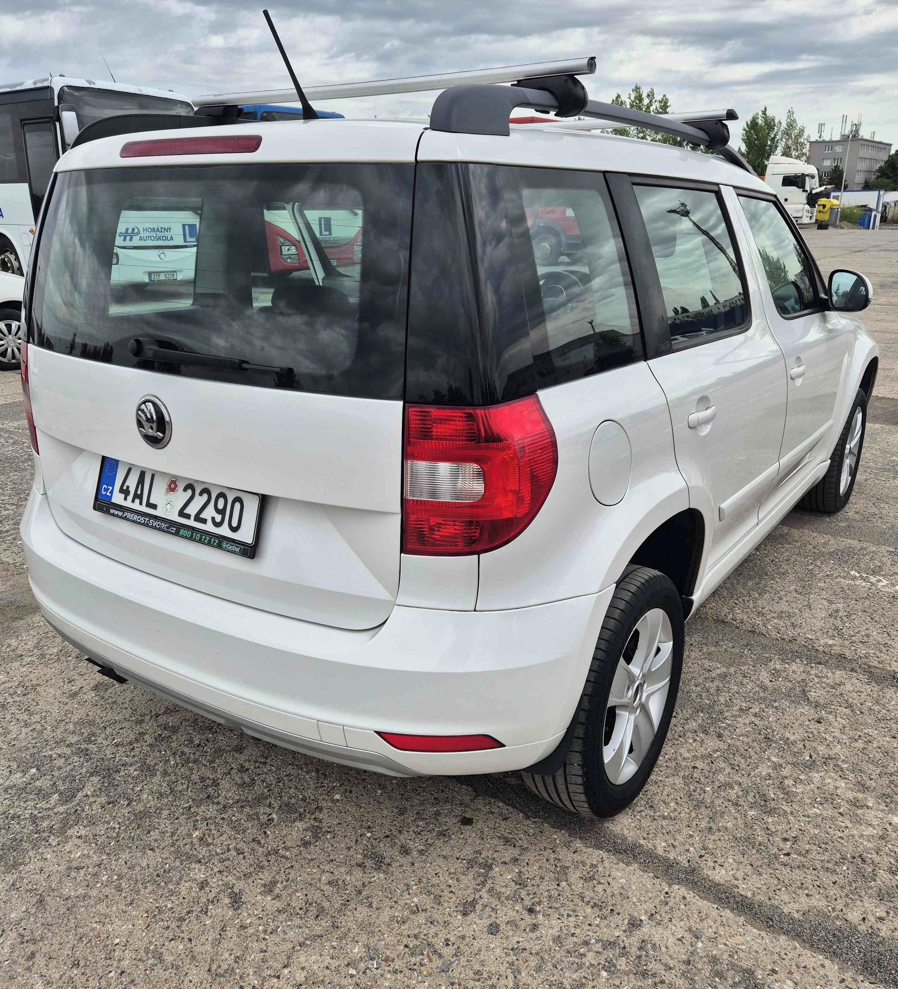 Škoda Yeti, 2.0 TDI, 4x4, Facelift - fotka 5