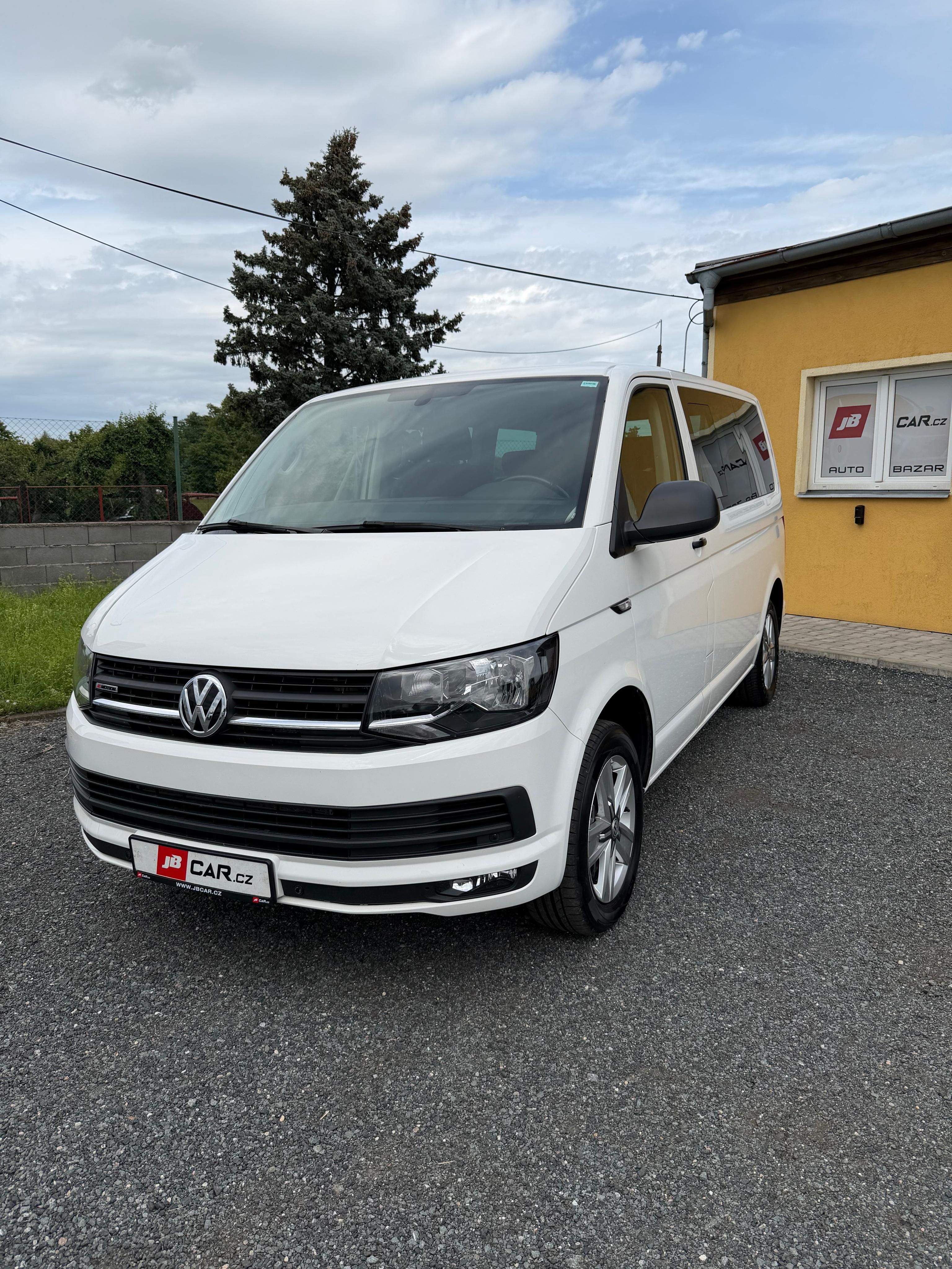Volkswagen Multivan, T6 2.0 TDI 110 kW 4x4 DSG 1.M - fotka 2
