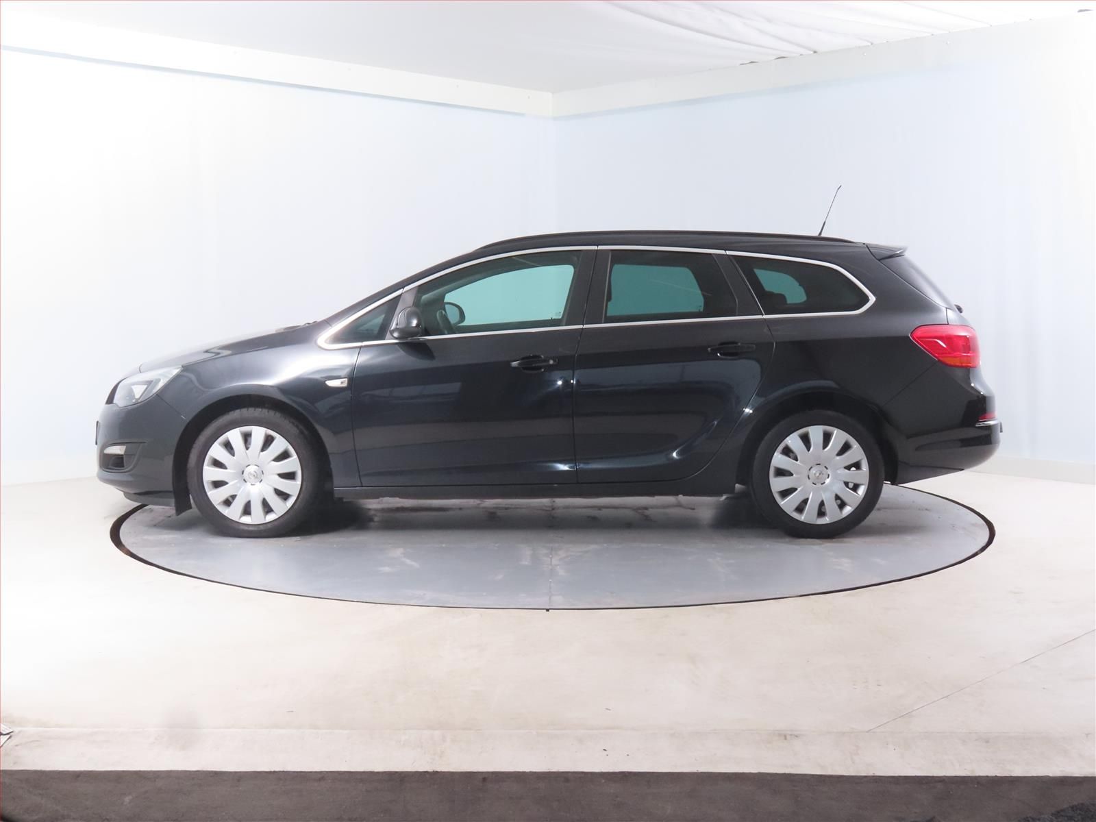 Opel Astra, 1.4 T, Klima - fotka 3