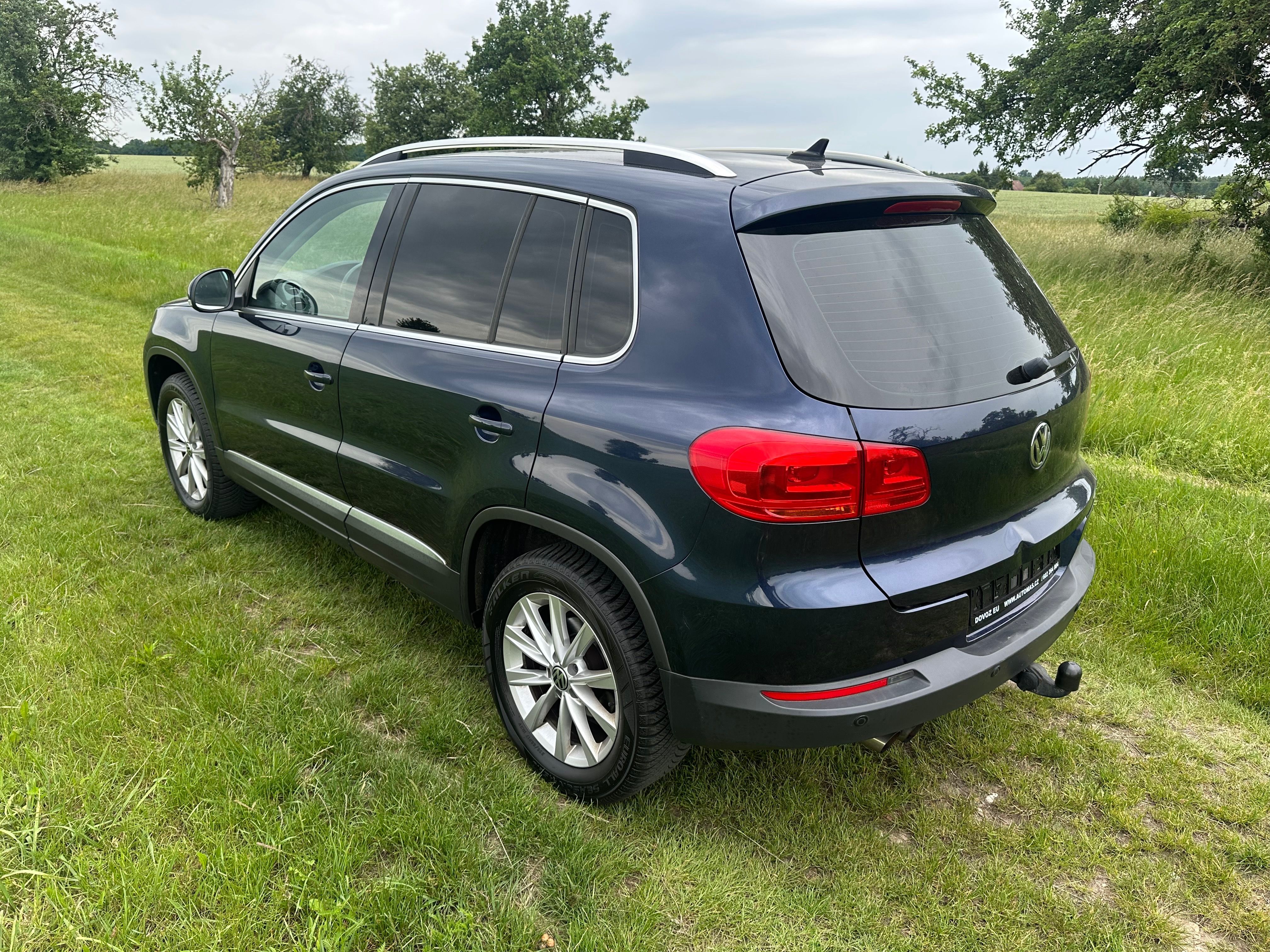 Volkswagen Tiguan, 1.4TSI-90KW-NAVIGACE-XENON-LED - fotka 4