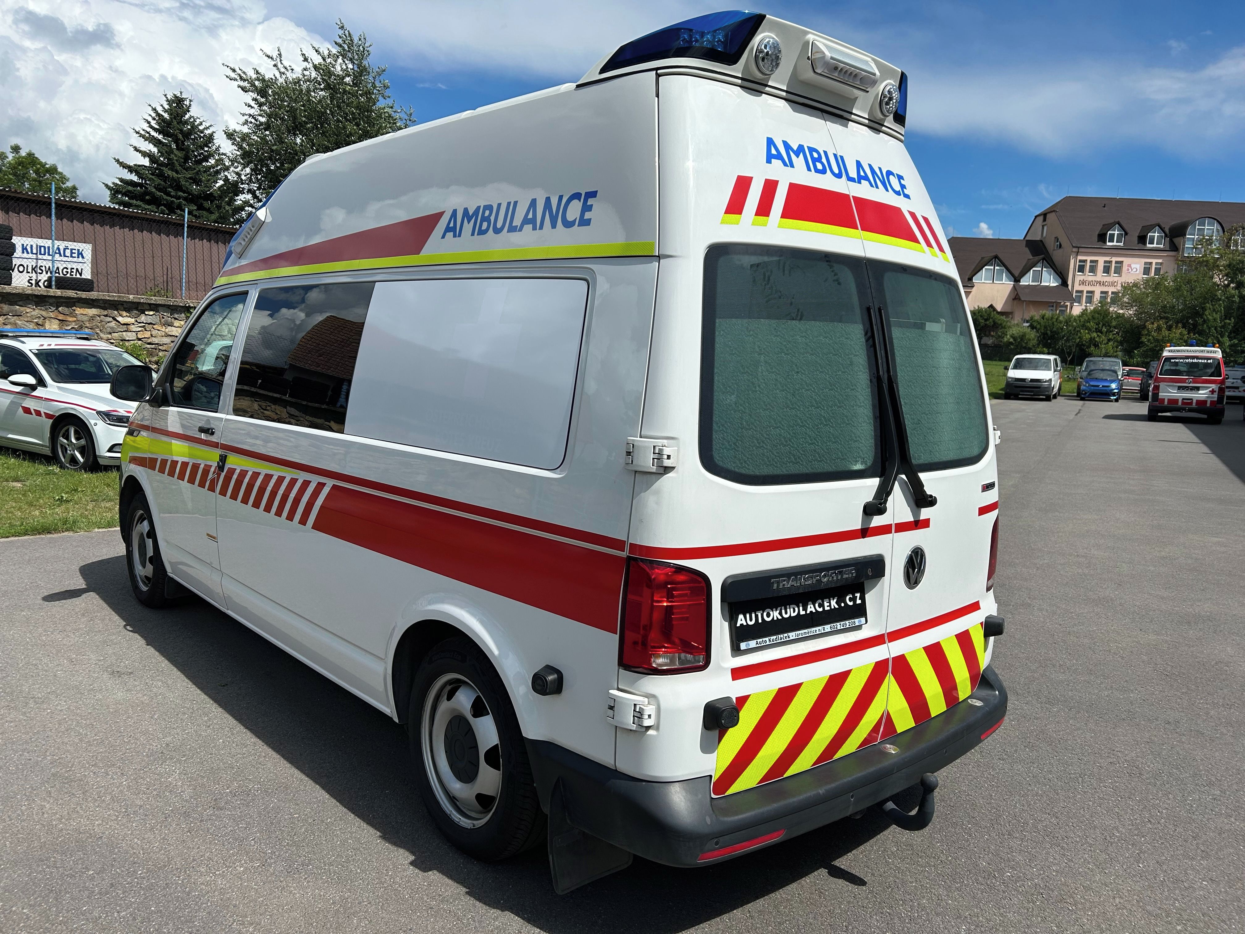 Volkswagen Transporter, T6.1 - 2.0 TDI Sanitní vůz 4x4 - fotka 4