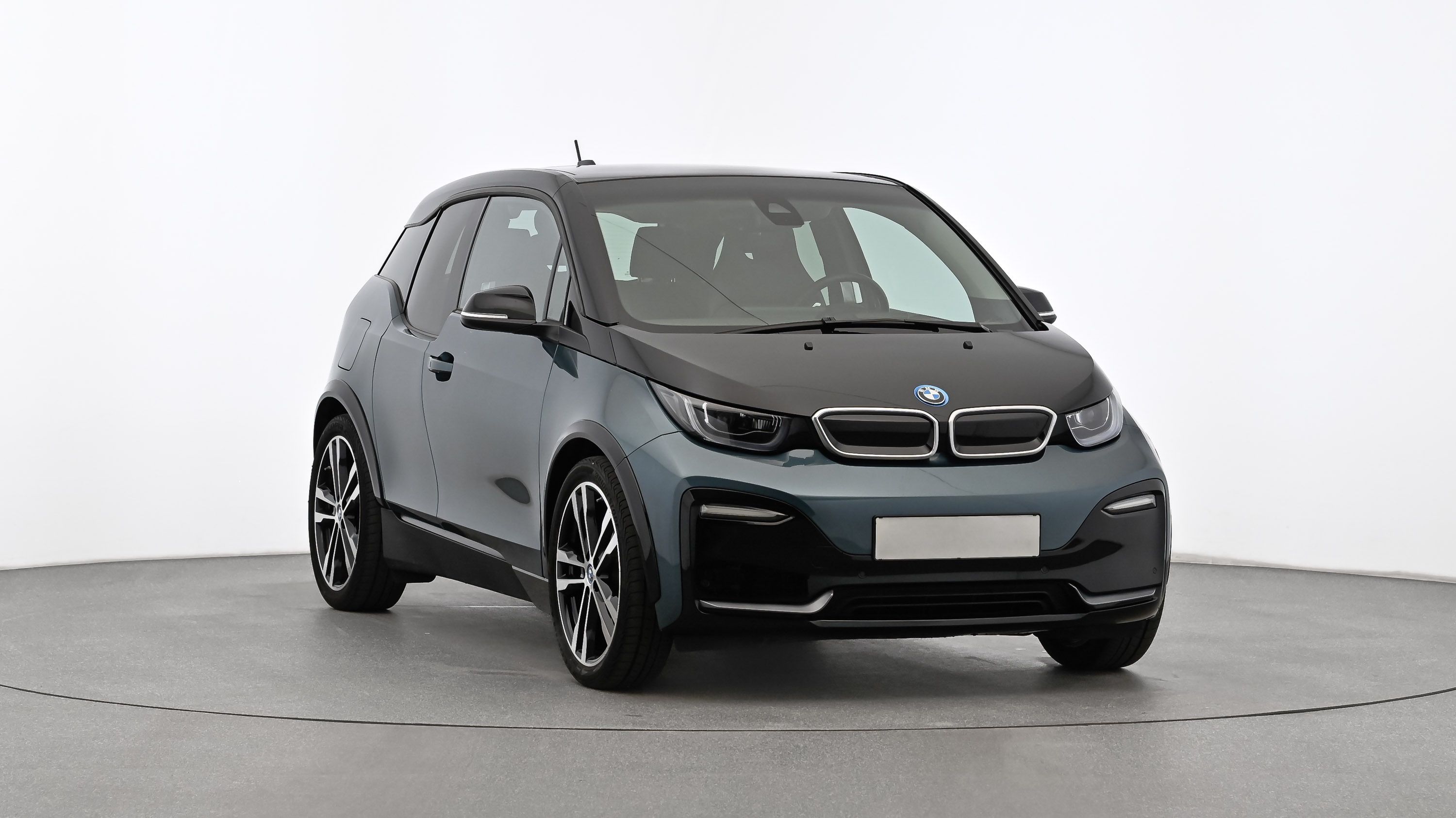 BMW i3, i3s 120Ah SUITE H/K KAMERA - fotka 2