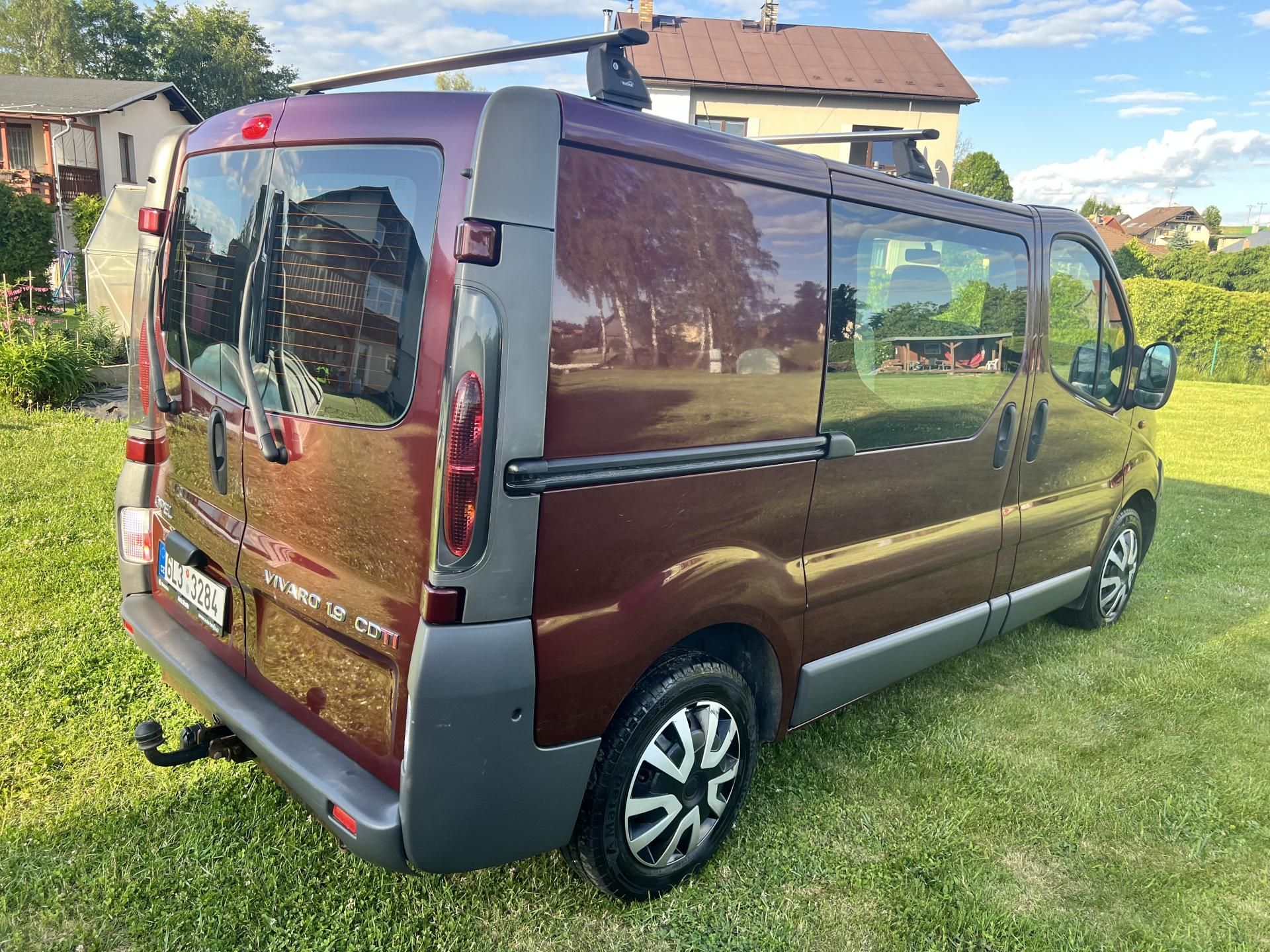 Opel Vivaro, 1.9CDTI 74KW,5 MÍST,KLIMA,TZ - fotka 6