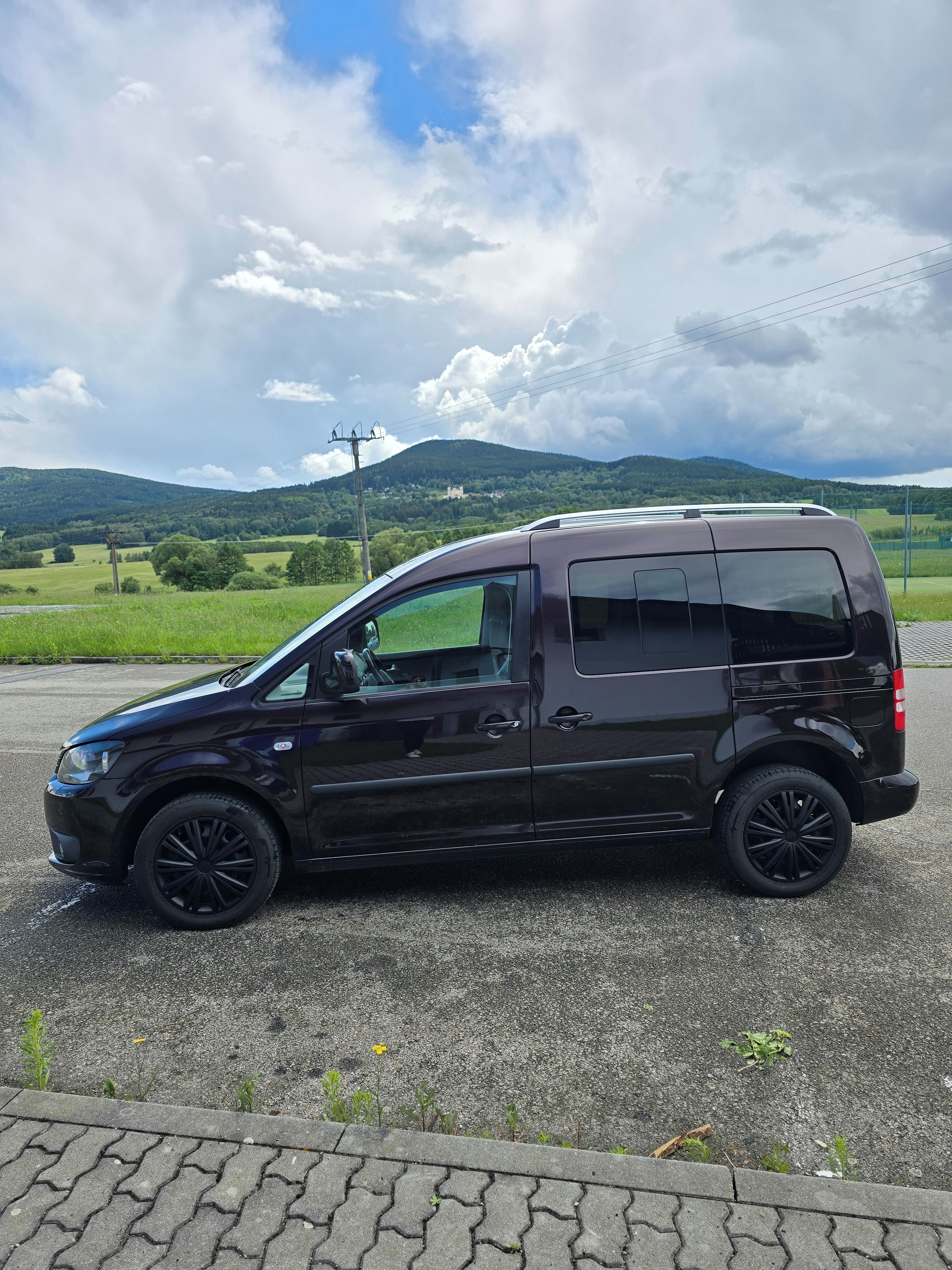 Volkswagen Caddy, 2.0 TDI Highline DSG, NAVI - fotka 4