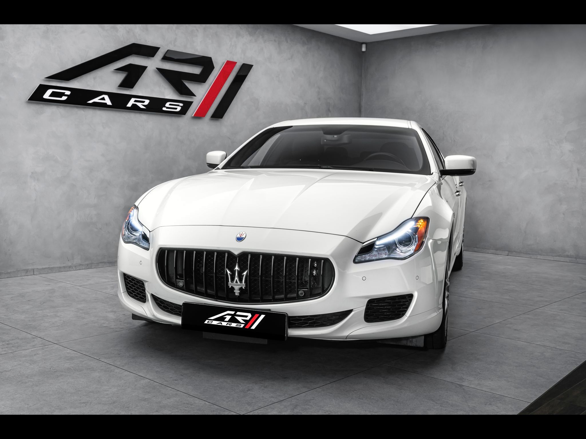 Maserati Quattroporte, GTS V8 530PS - fotka 4