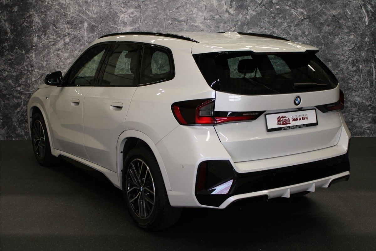 BMW X1, 2,0 23d 145 kW xDrive M Sport - fotka 4
