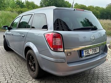 KOMBI 1.6i - NOVÁ STK, SERVIS