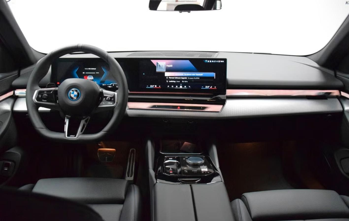 BMW i5, eDrive40 Touring M Kamera Taž - fotka 3