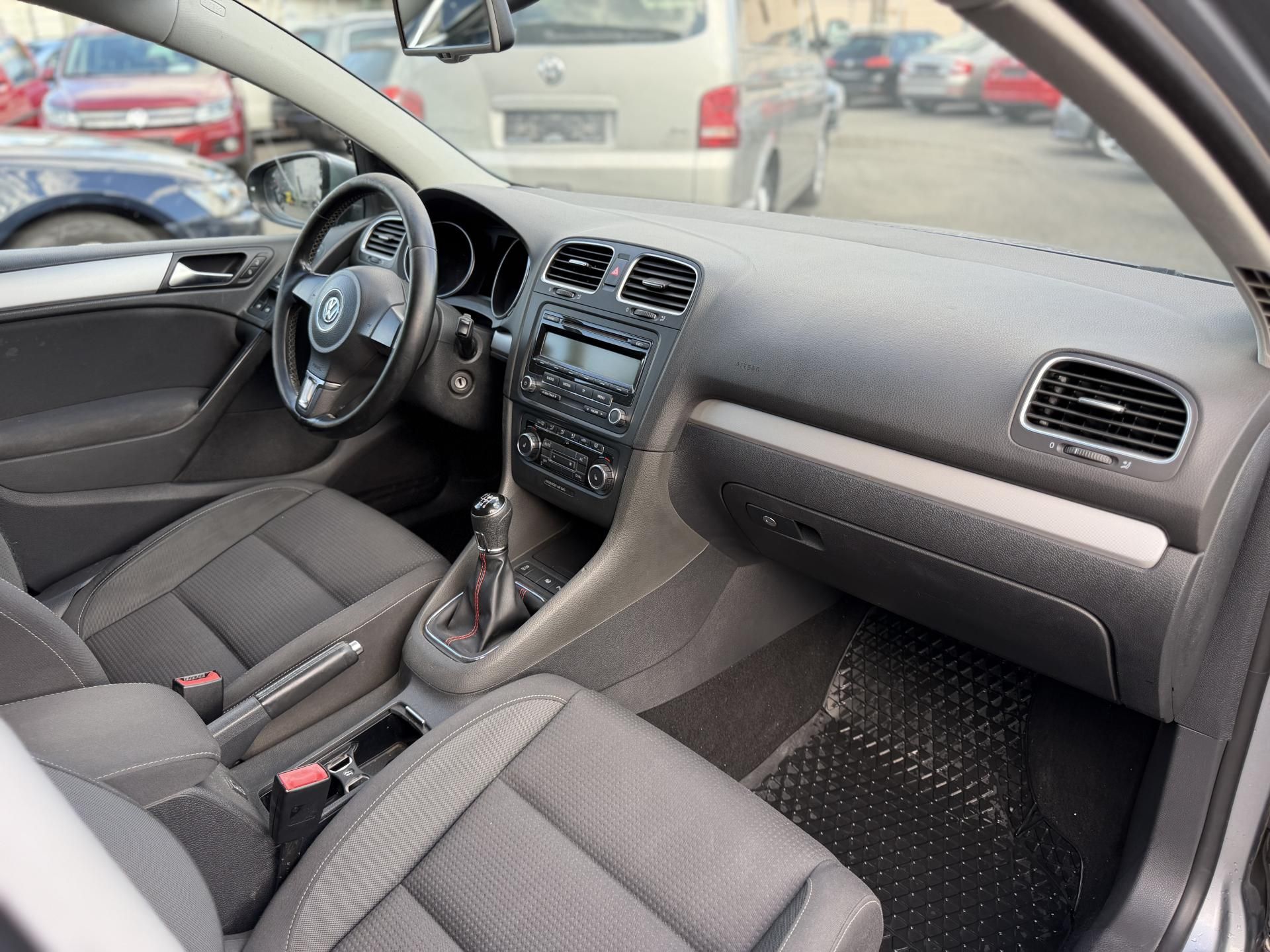 Volkswagen Golf, 1.2 Tsi 77kw - fotka 5