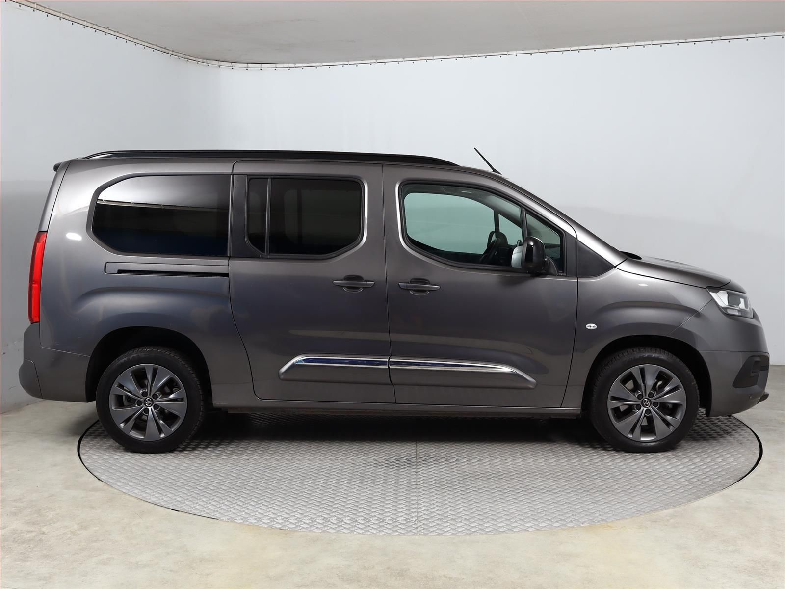 Toyota Proace City Verso, Maxi 1.5 D-4D, Family, 5Míst - fotka 6