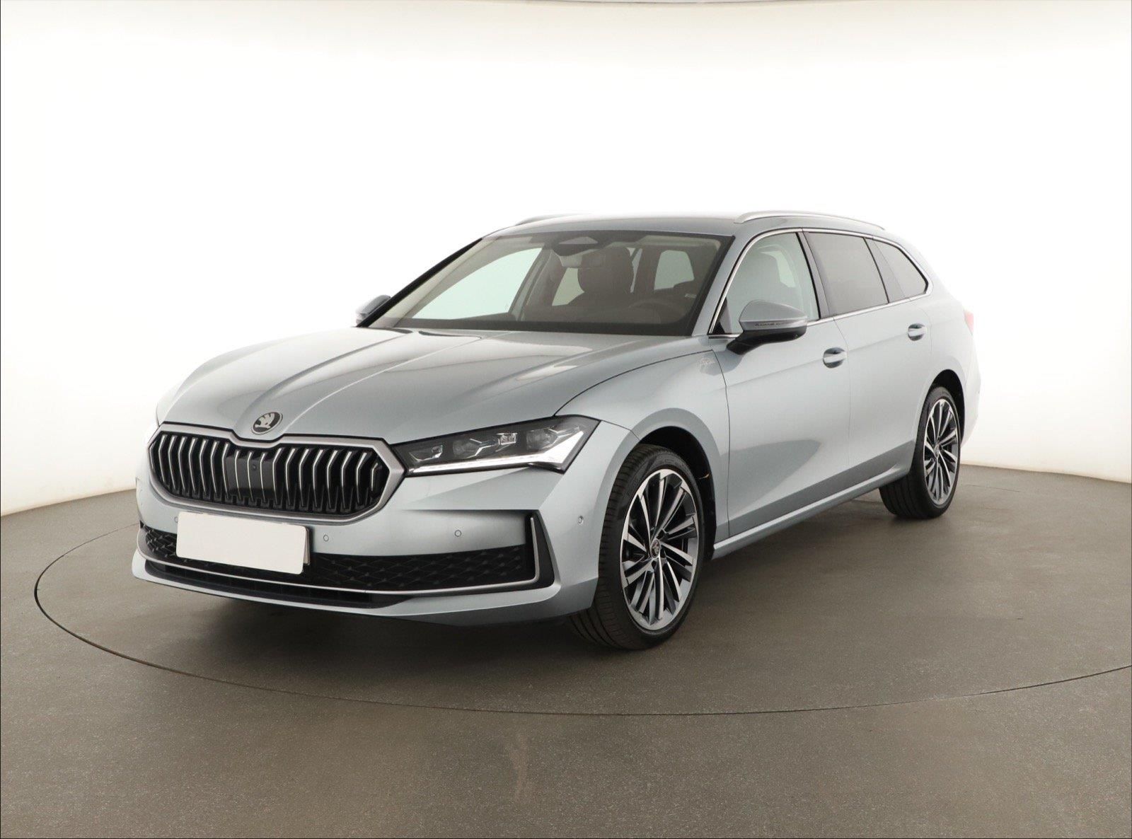 Škoda Superb, 2.0 TSI, LAURIN&KLEMENT, DPH - fotka 2