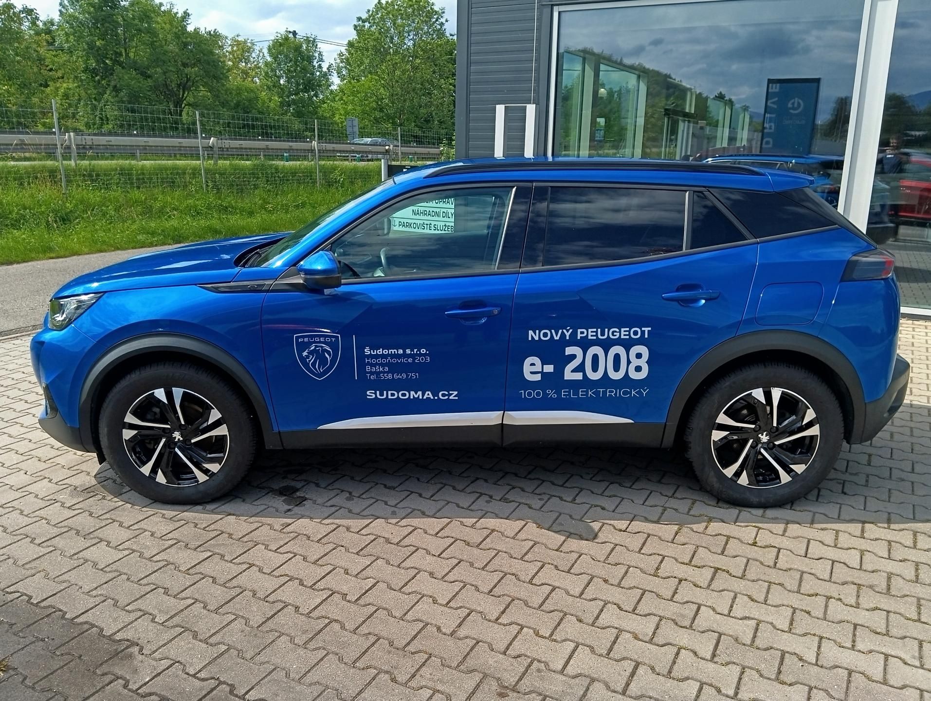 Peugeot 2008, e-AllurePack ELEKTRO 100 kW - fotka 3