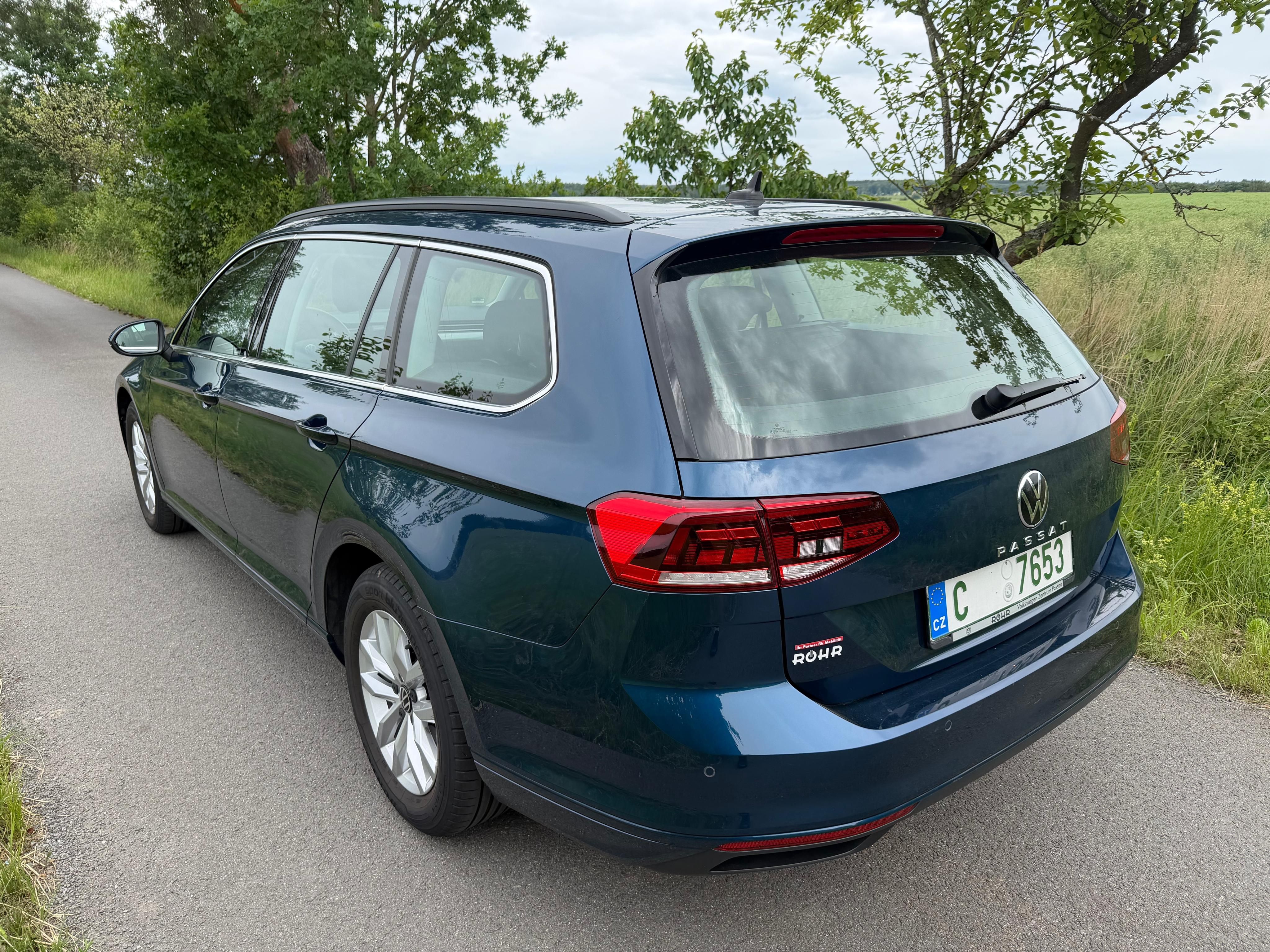 Volkswagen Passat, Business 2,0TDi 110kW DSG - fotka 4