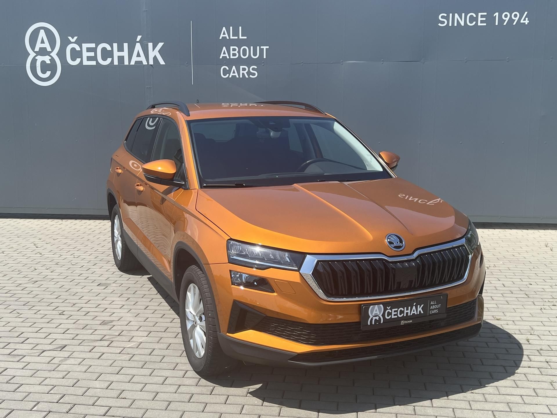 Škoda Karoq, 1. majitel, Koupeno nové v ČR - fotka 3