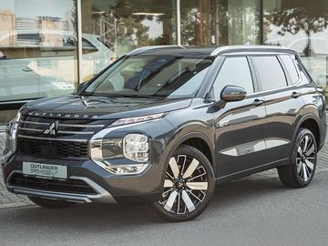 2,4 PHEV 4WD  Instyle