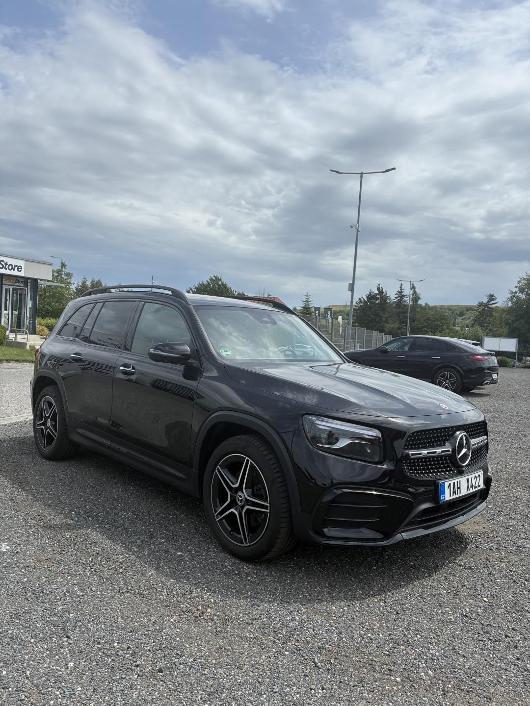 Mercedes-Benz GLB, 200d 4MATIC - fotka 2